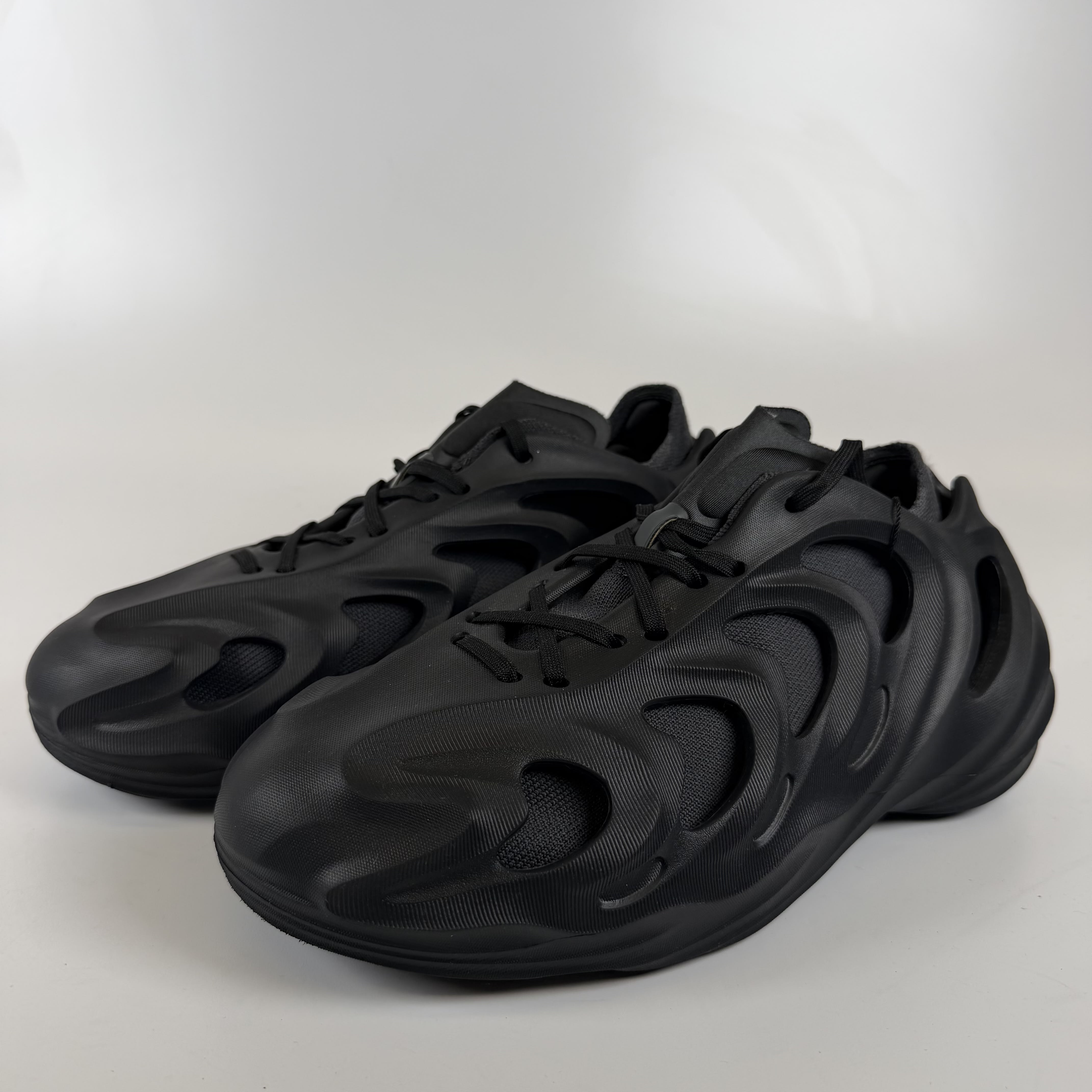 SP6060 adidas adiFOM Q Black Carbon