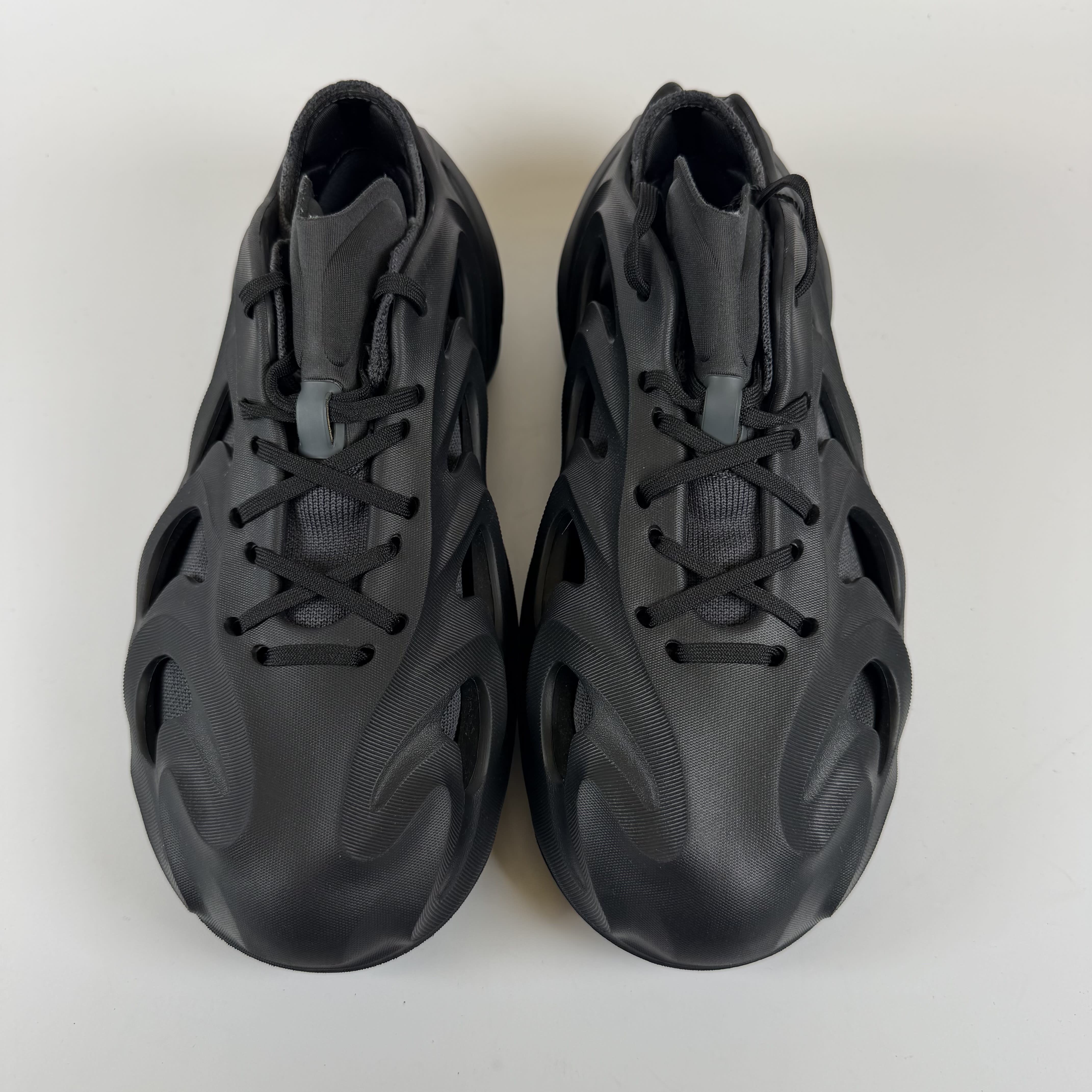 SP6060 adidas adiFOM Q Black Carbon