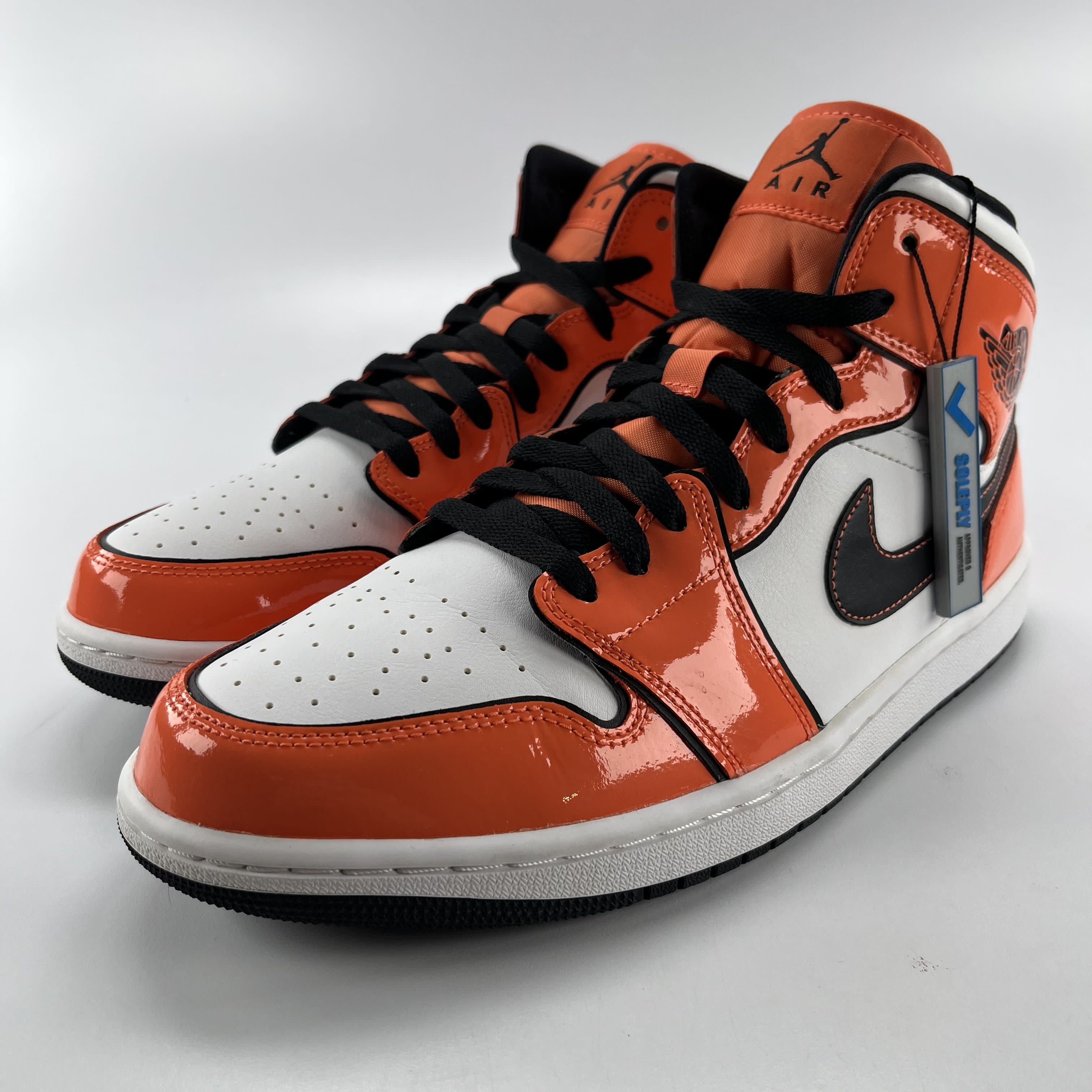 624290 Jordan 1 Mid SE Turf Orange