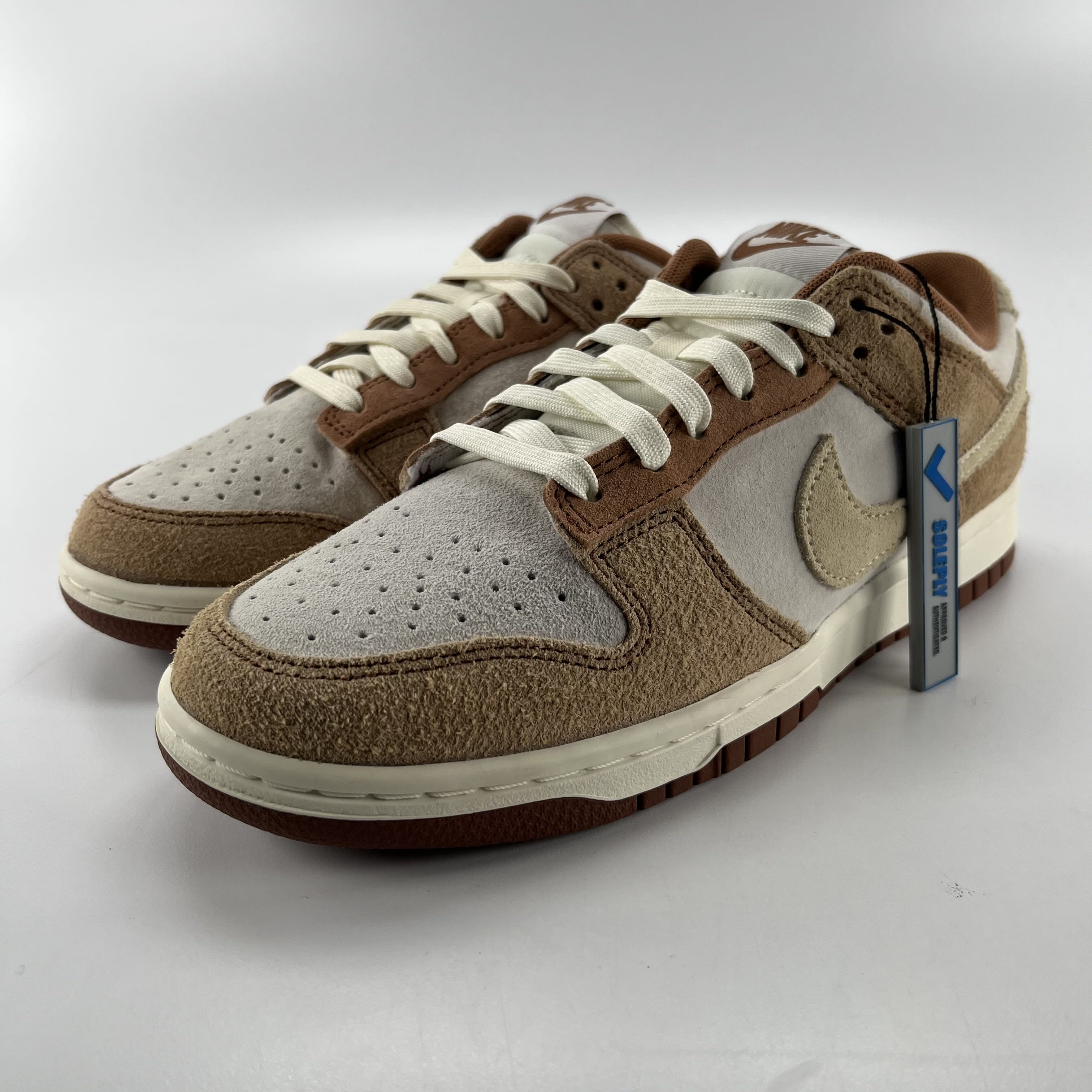 436624 Nike Dunk Low Medium Curry