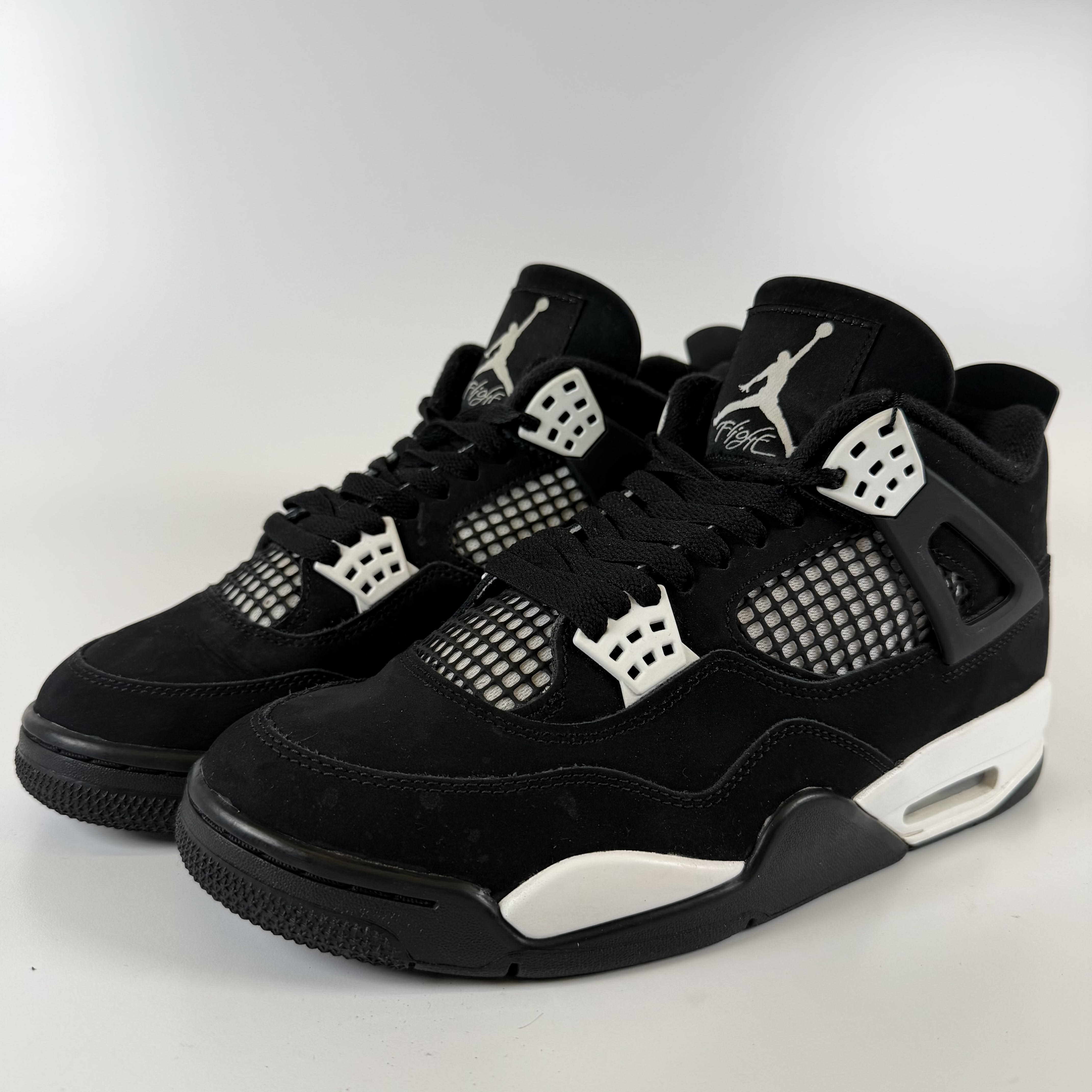 SP5538 Jordan 4 Retro White Thunder