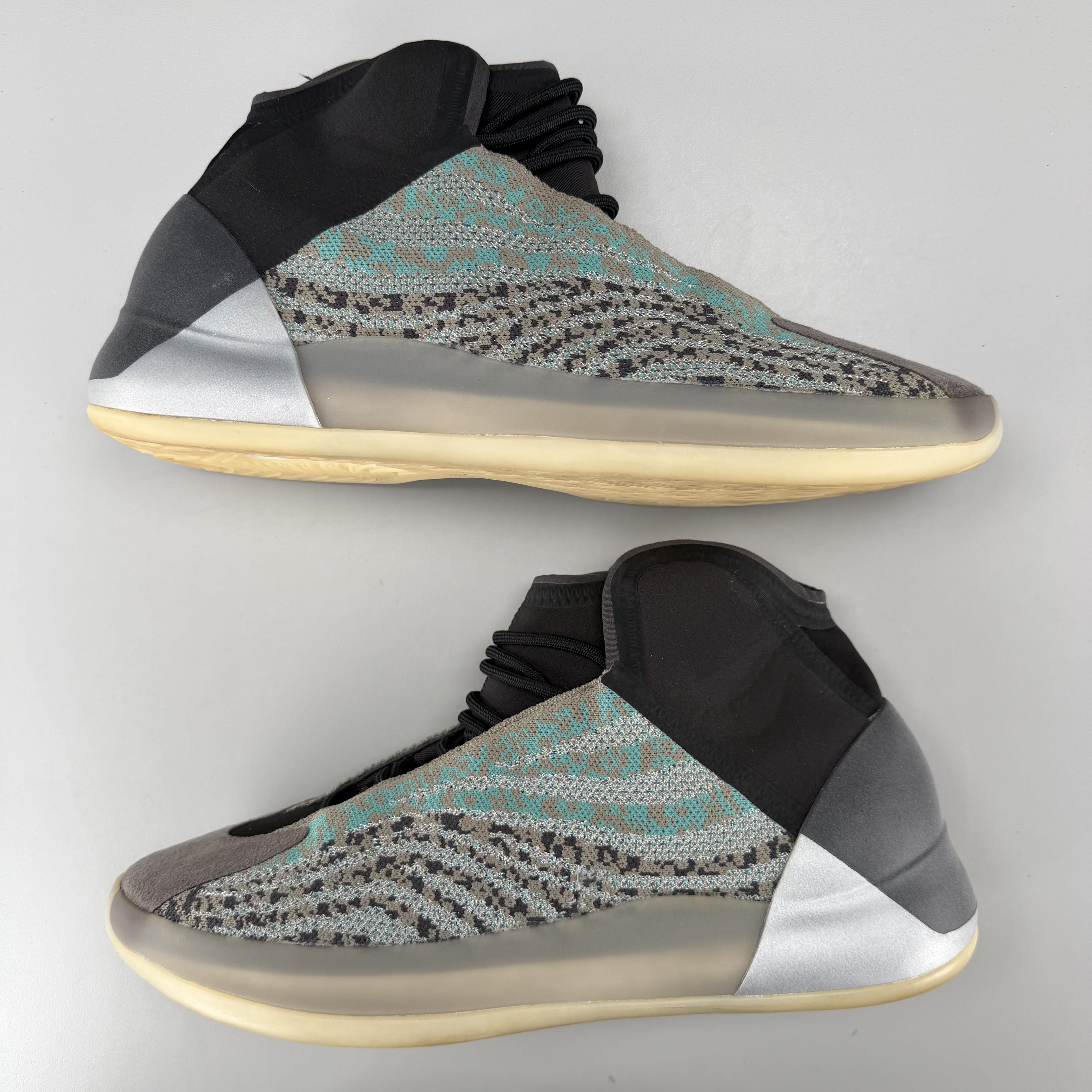 670391 adidas Yeezy QNTM Teal Blue