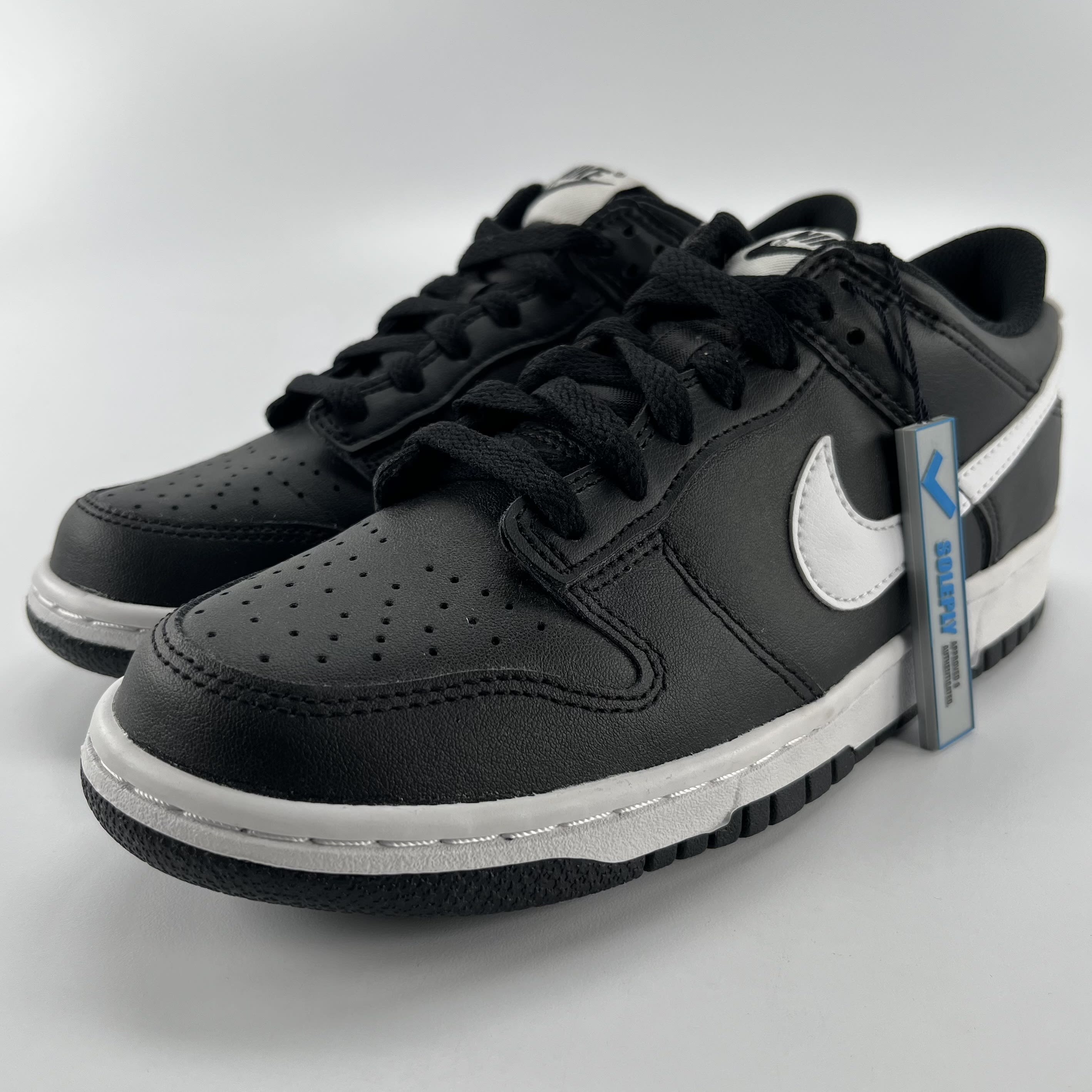 340200 Dunk Low GS 'Black Panda 2.0'