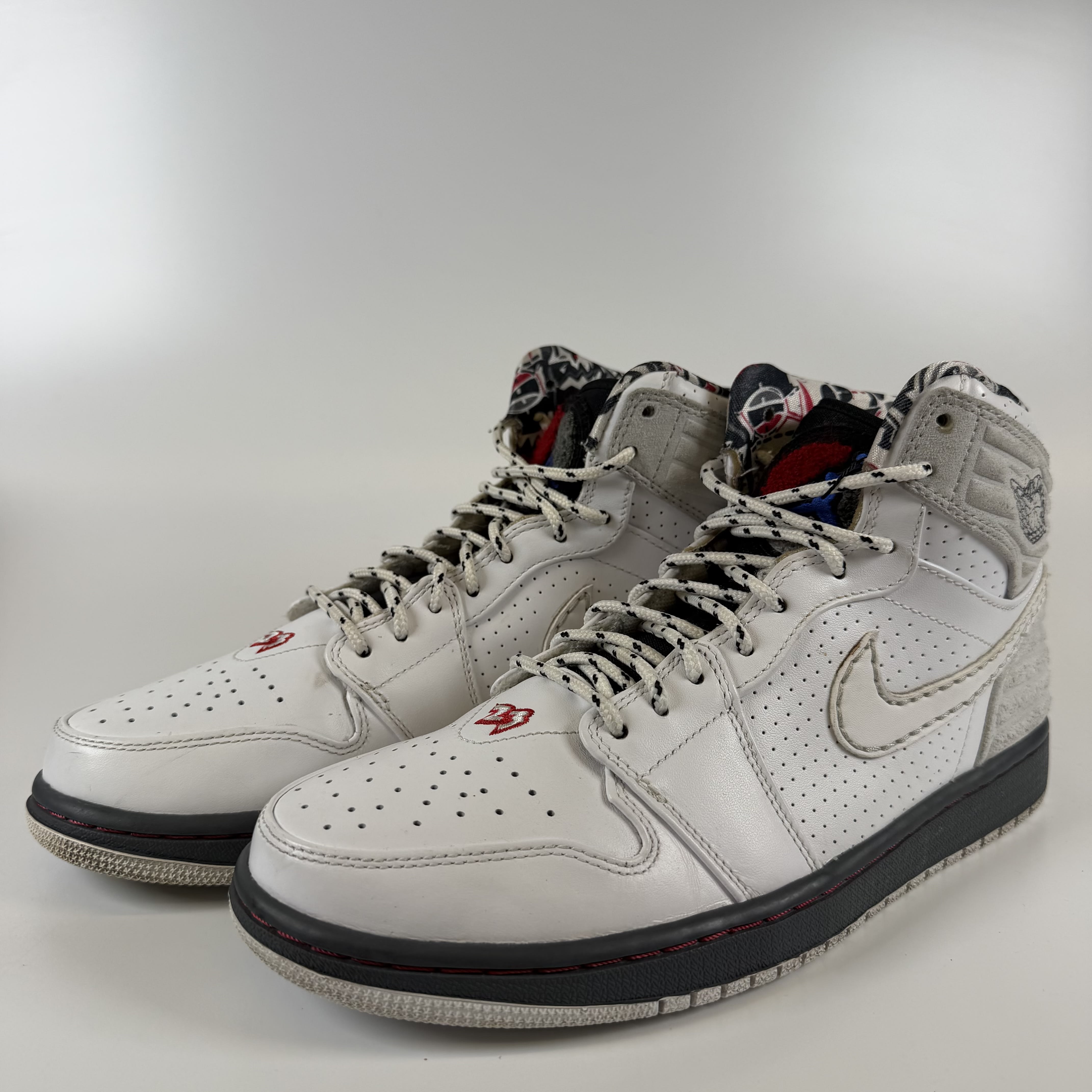 611119 Jordan 1 Retro 93 Bugs Bunny