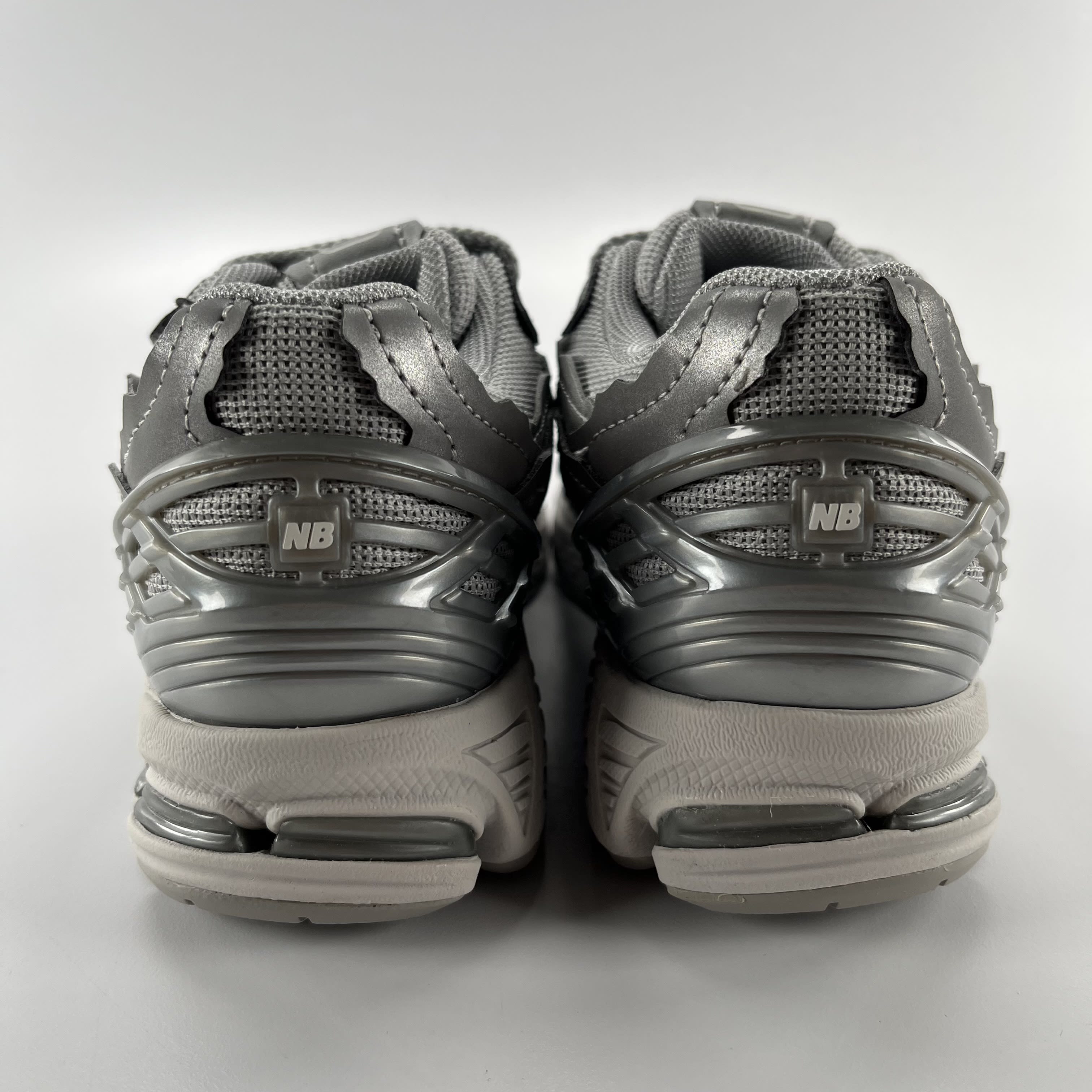 340516 New Balance 1906D Protection Pack Silver Metallic