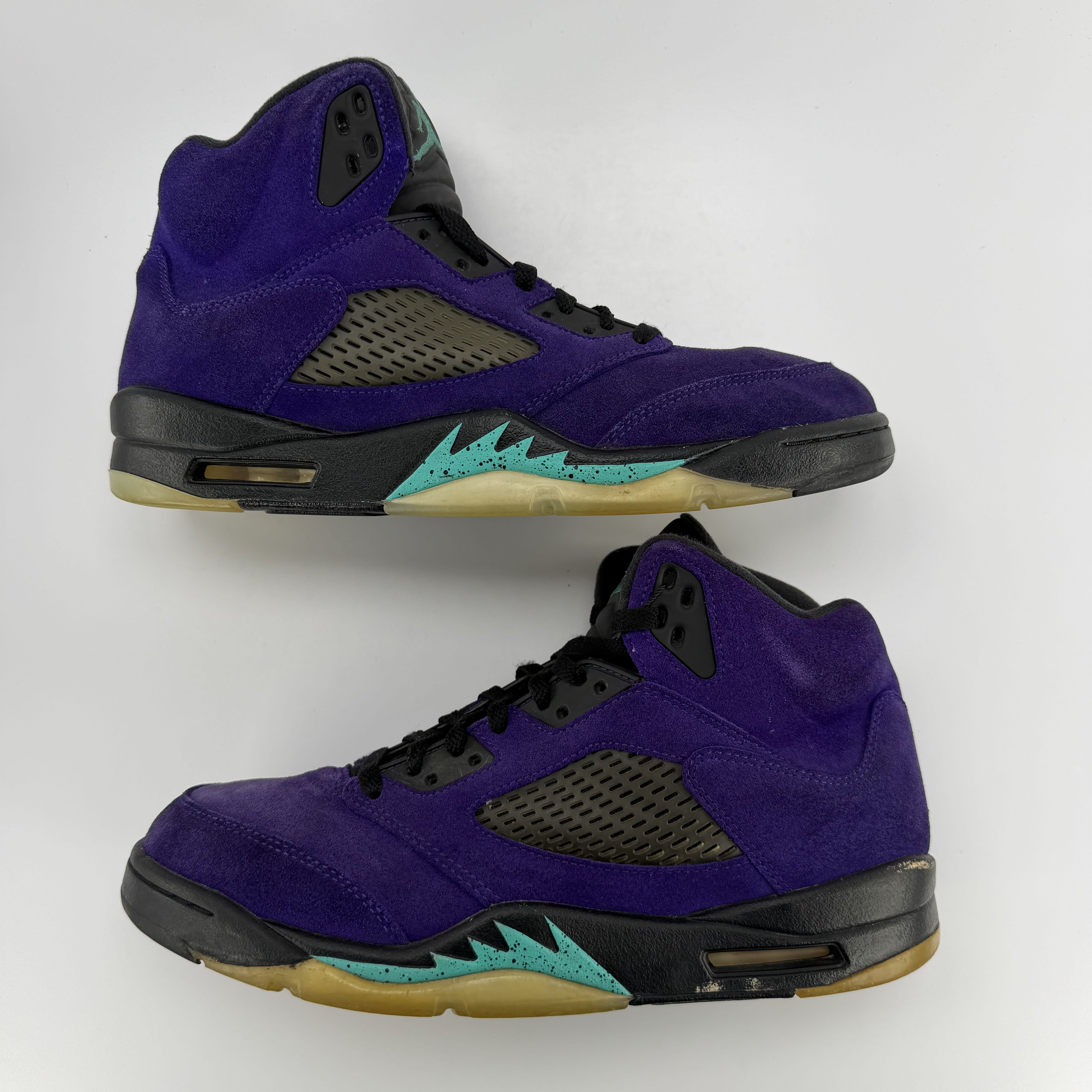 820981 Jordan 5 Retro Alternate Grape