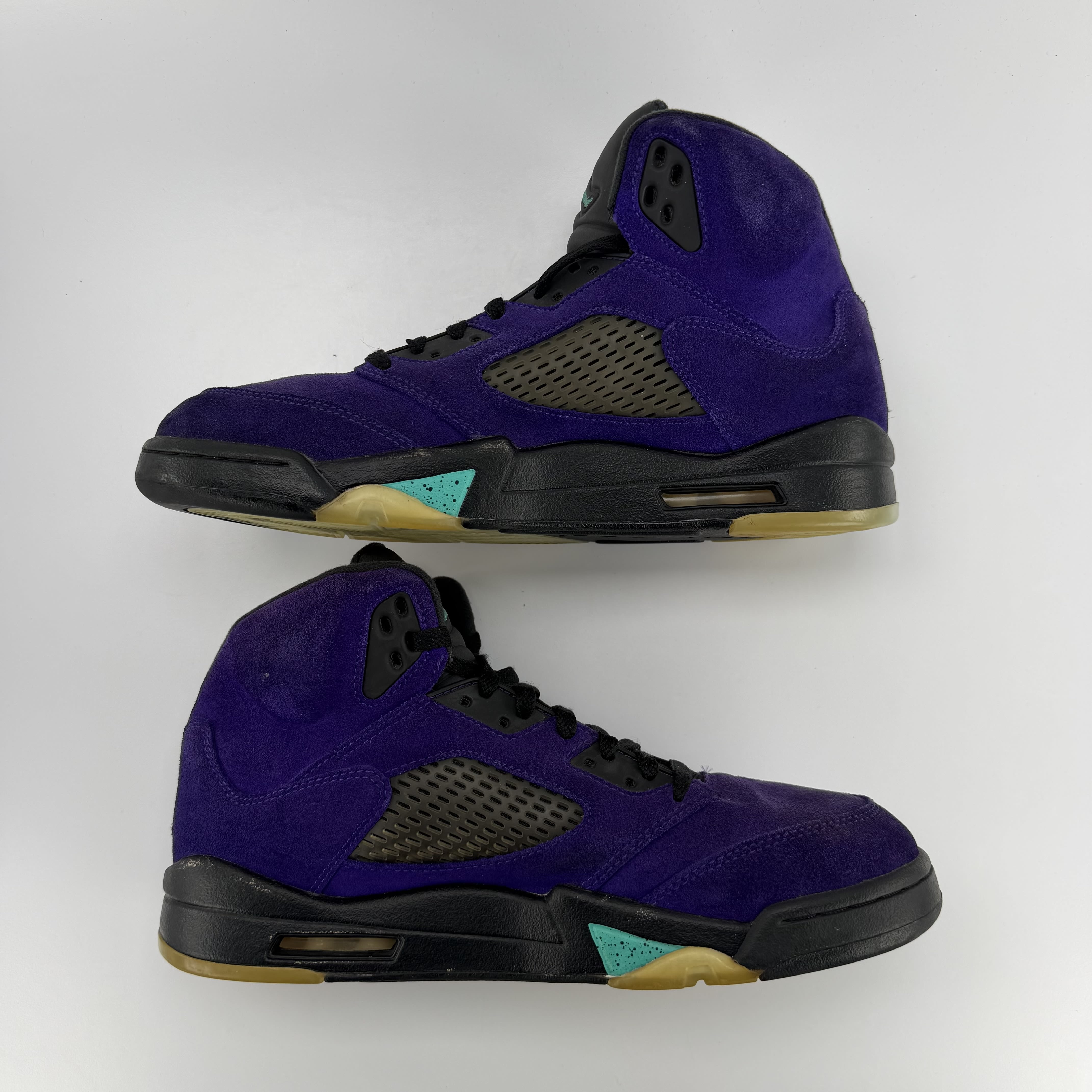 820981 Jordan 5 Retro Alternate Grape