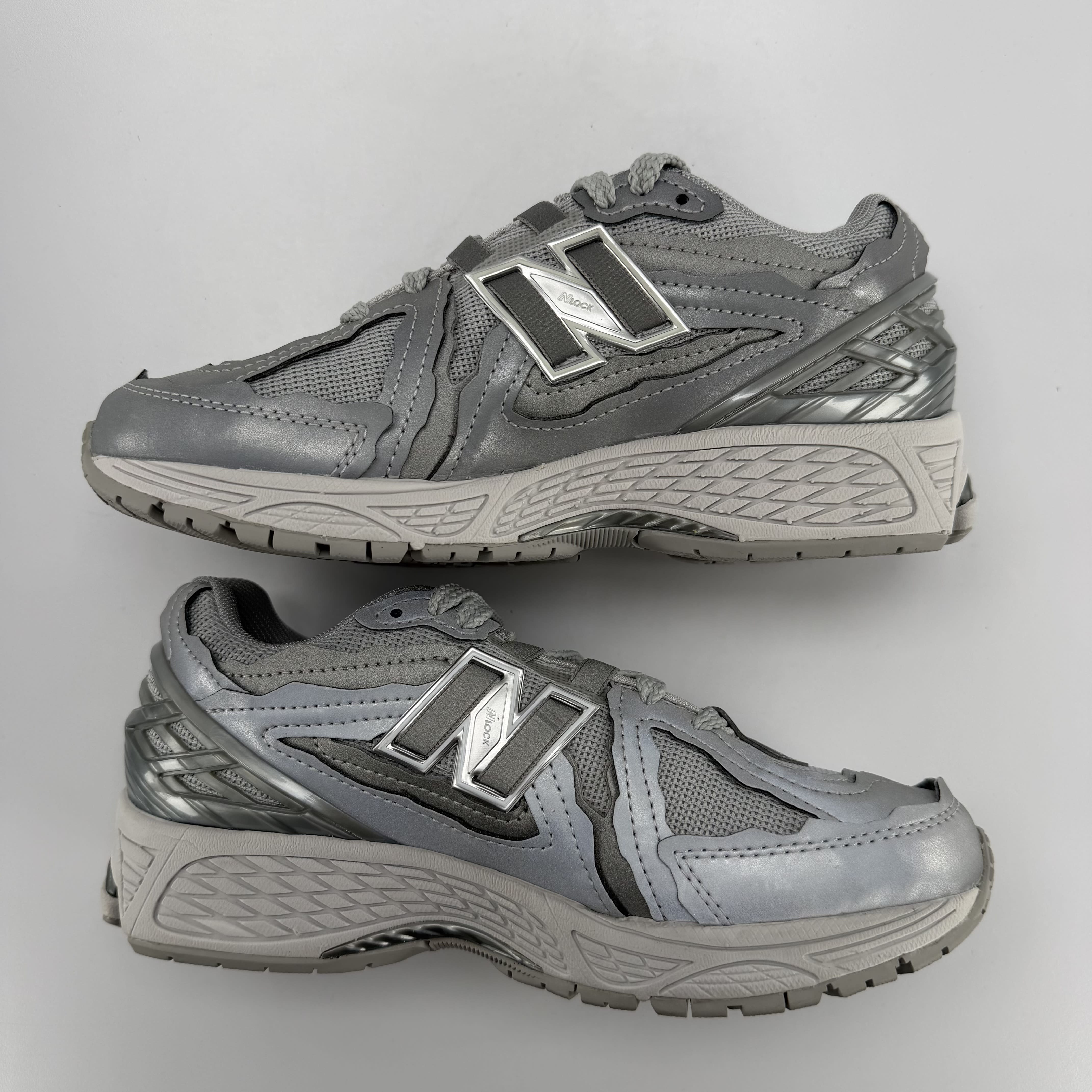 261328 New Balance 1906D Protection Pack Silver Metallic