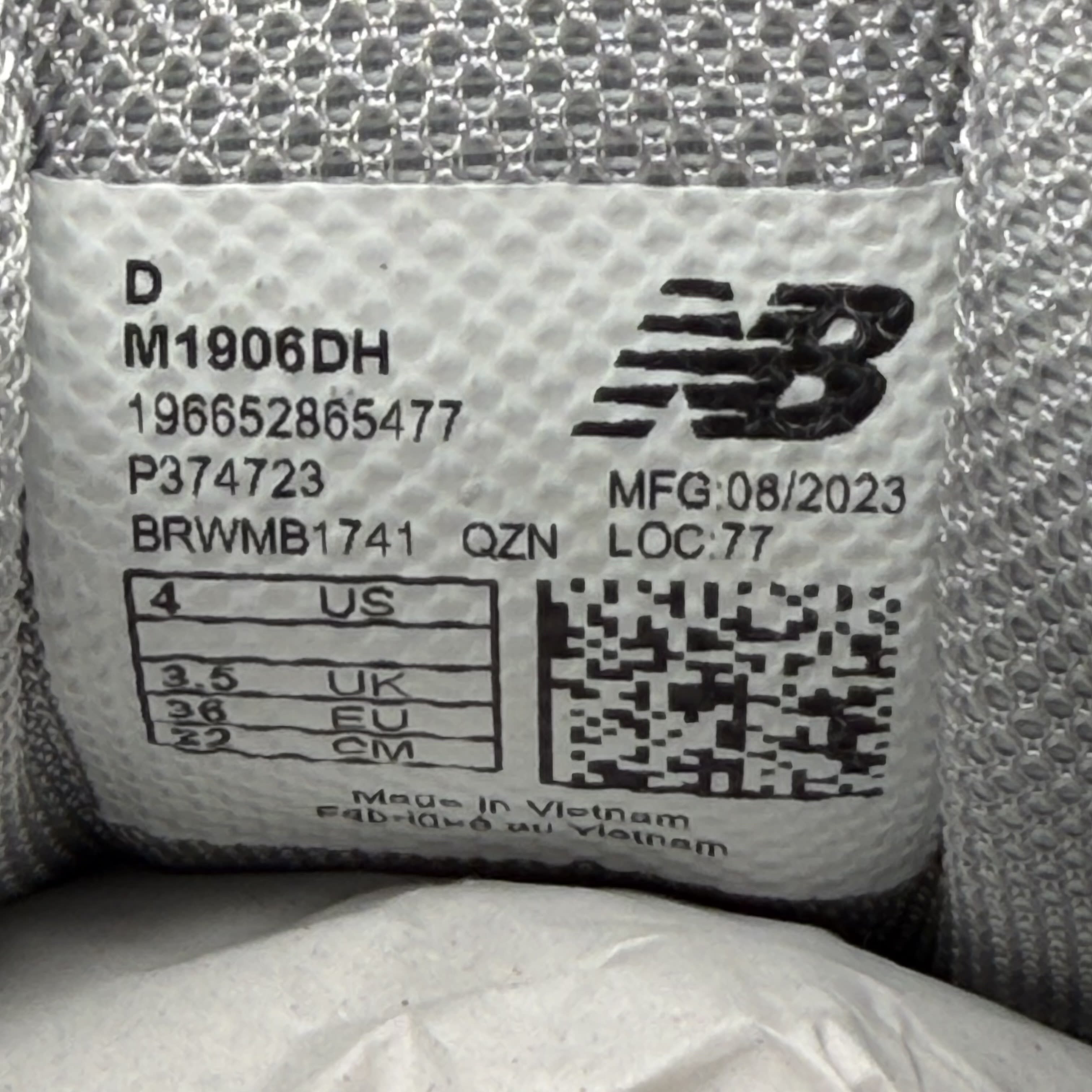261328 New Balance 1906D Protection Pack Silver Metallic