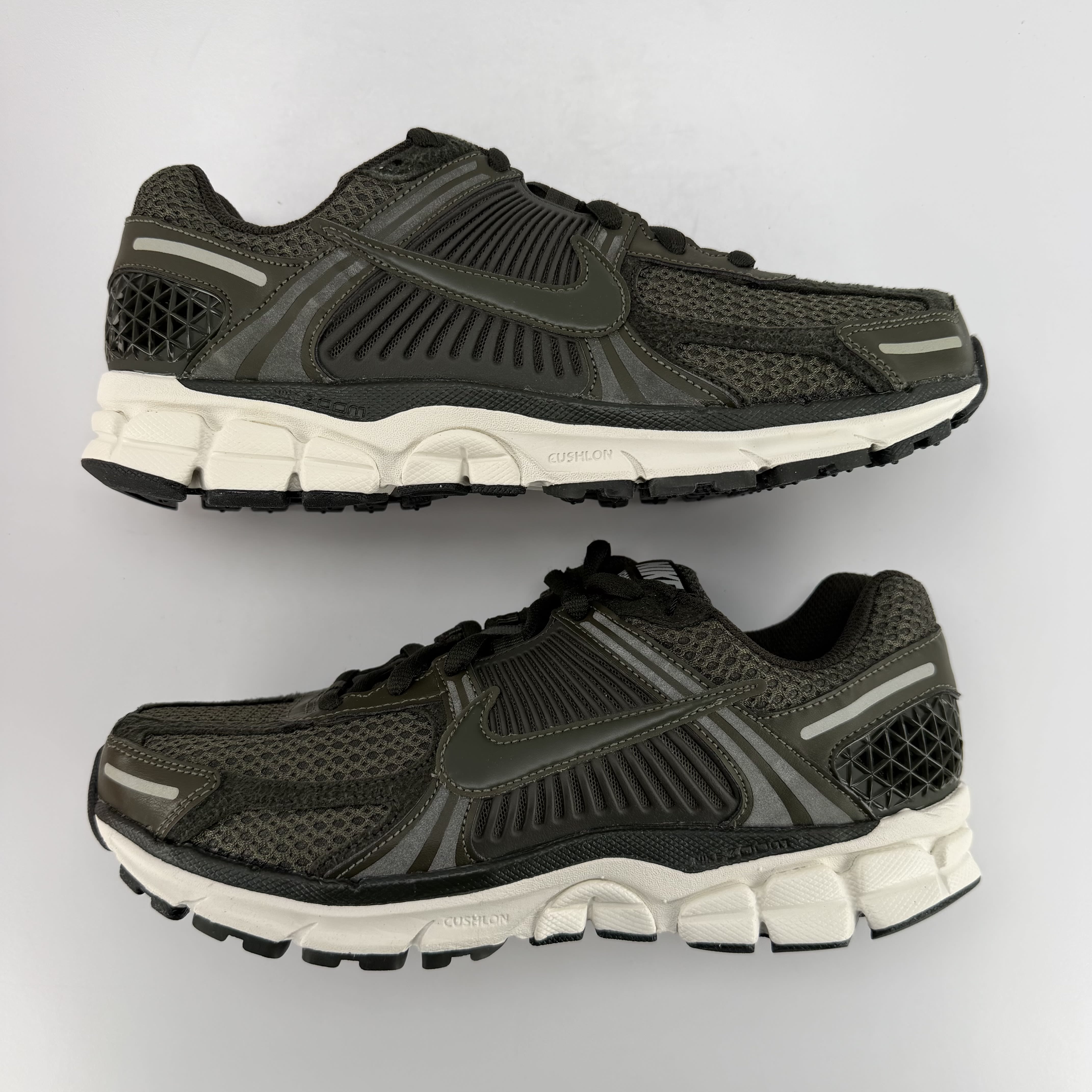 260173 Nike Zoom Vomero 5 Sequoia (Women's)