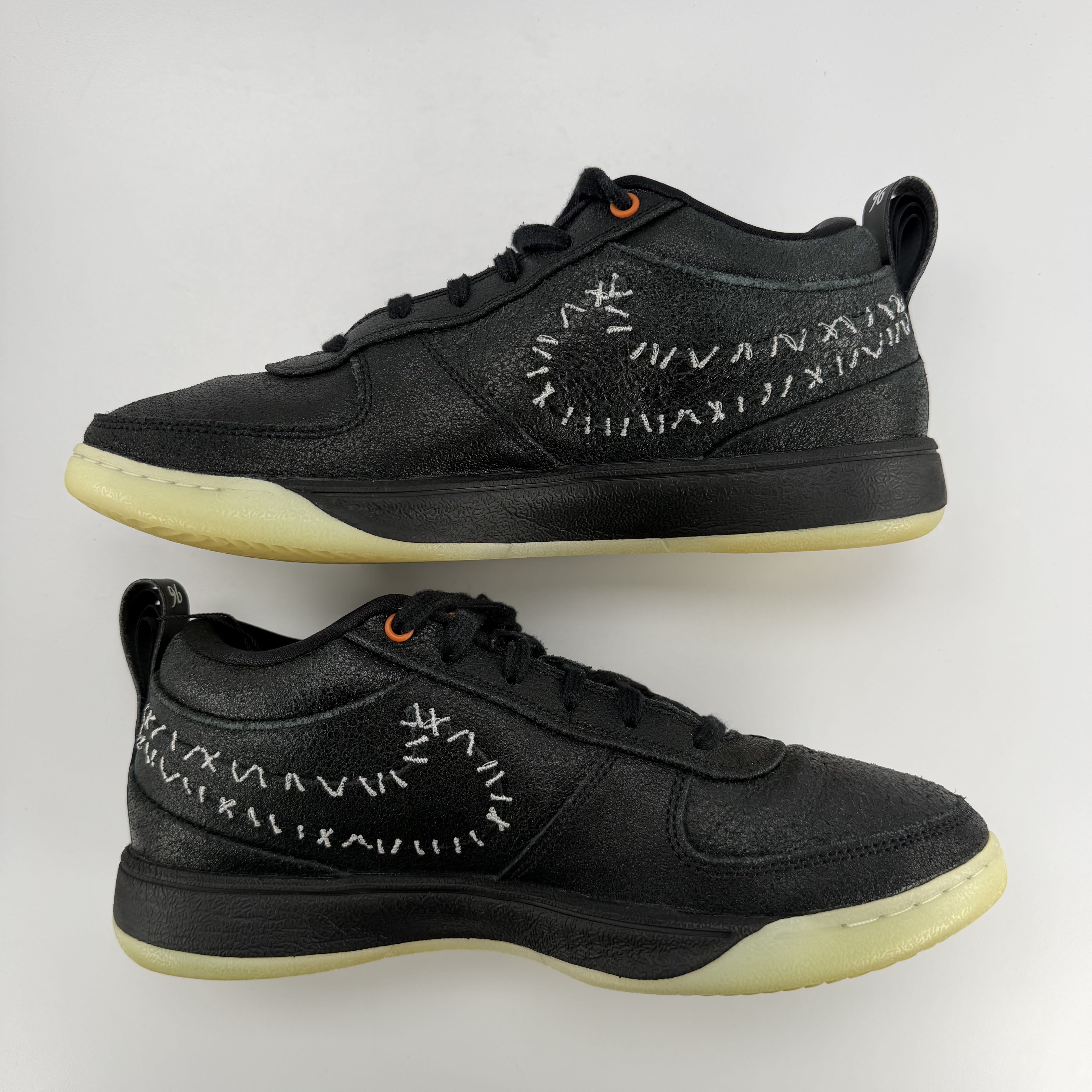 SP475 Nike Book 1 Halloween