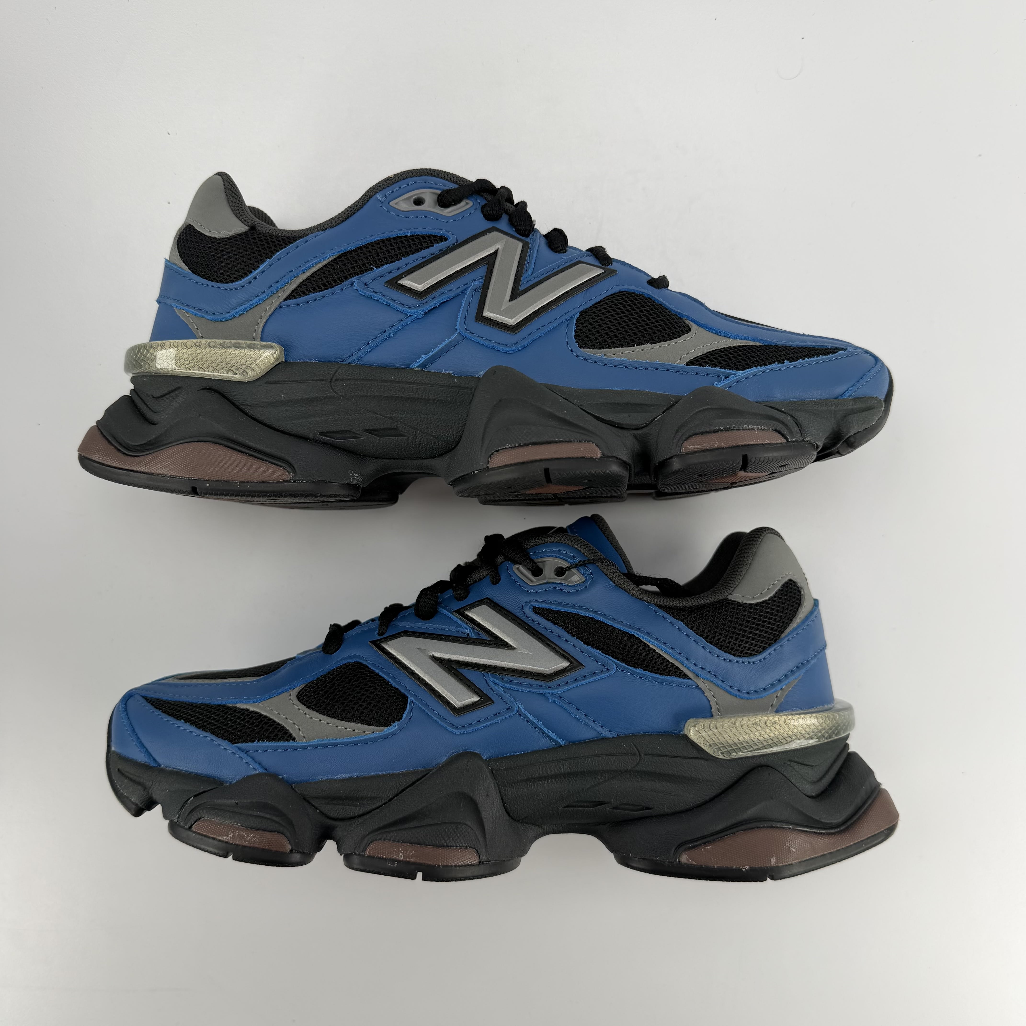 262052 New Balance 9060 Dark Royal Brown