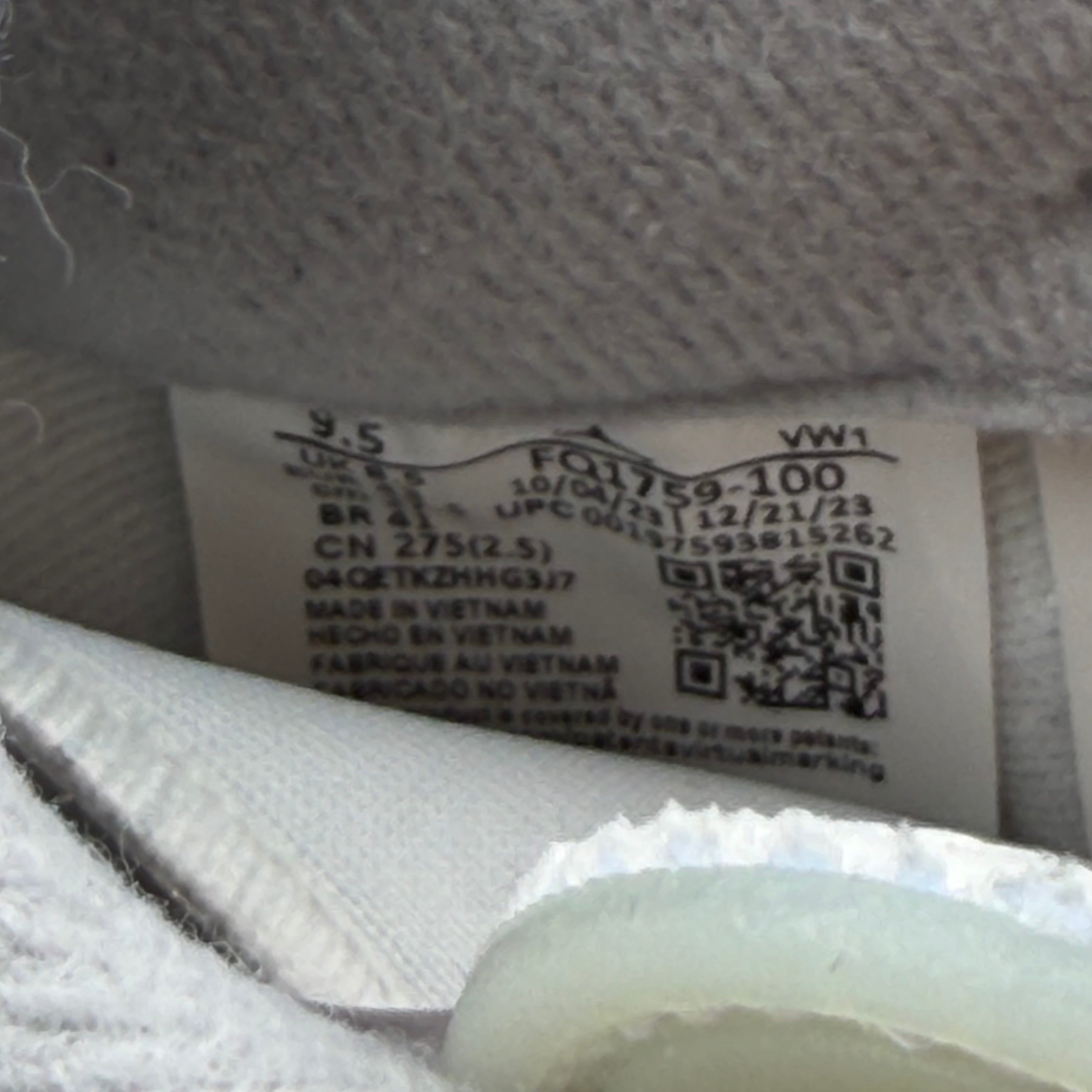 SP470 Jordan Spizike Low Coconut Milk