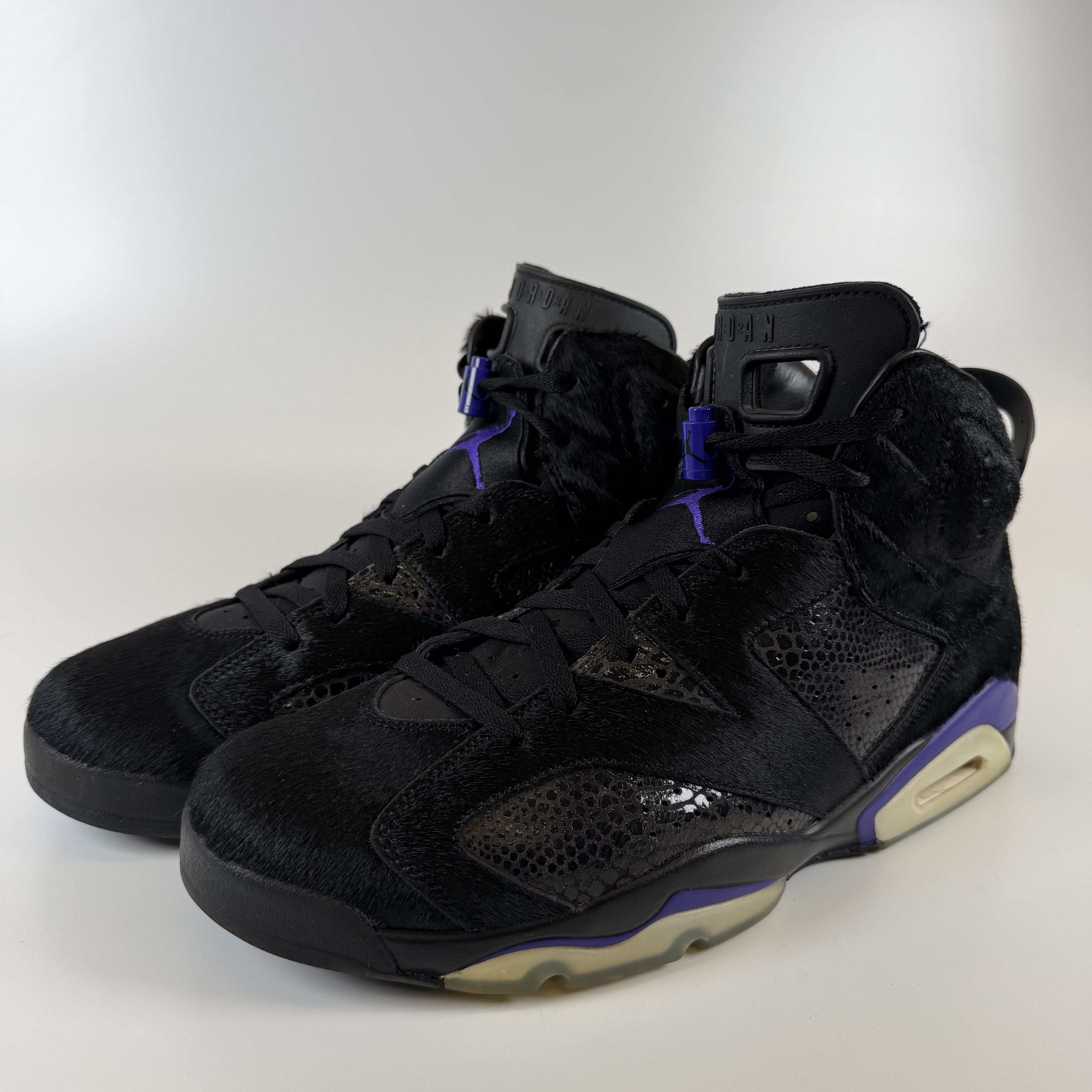 SP4113 Jordan 6 Retro Social Status