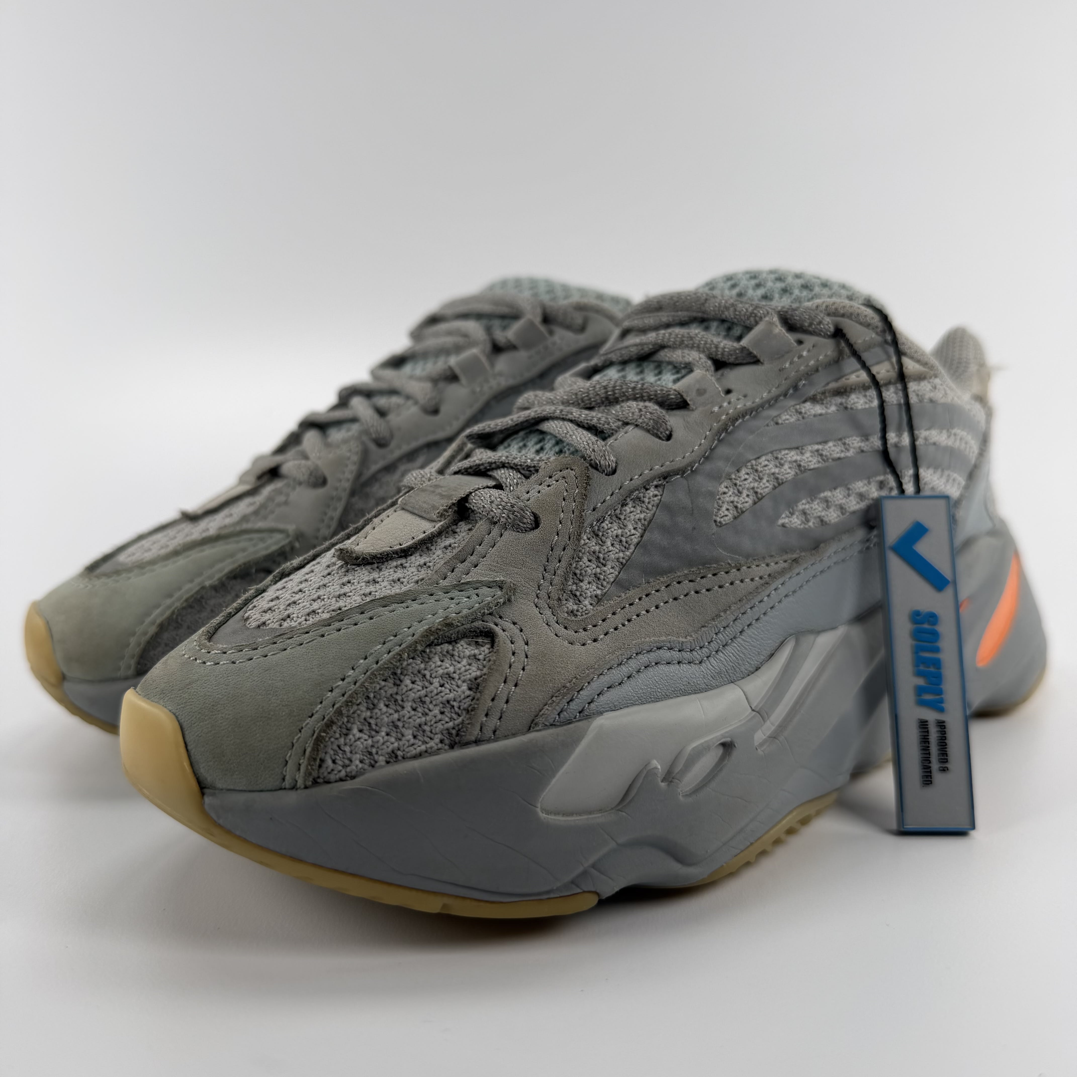 786746 adidas Yeezy Boost 700 V2 Inertia