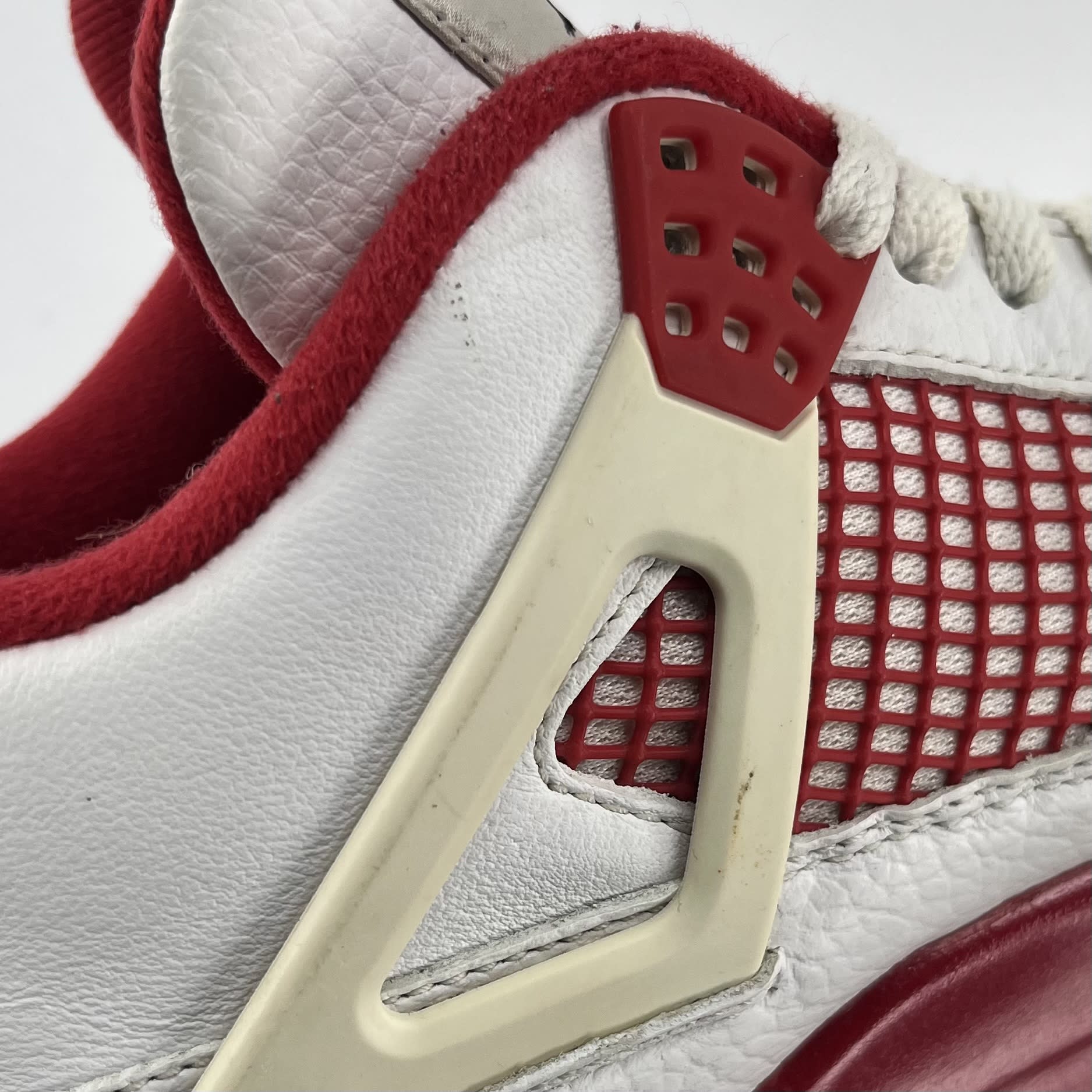 820984 Jordan 4 Retro Alternate 89