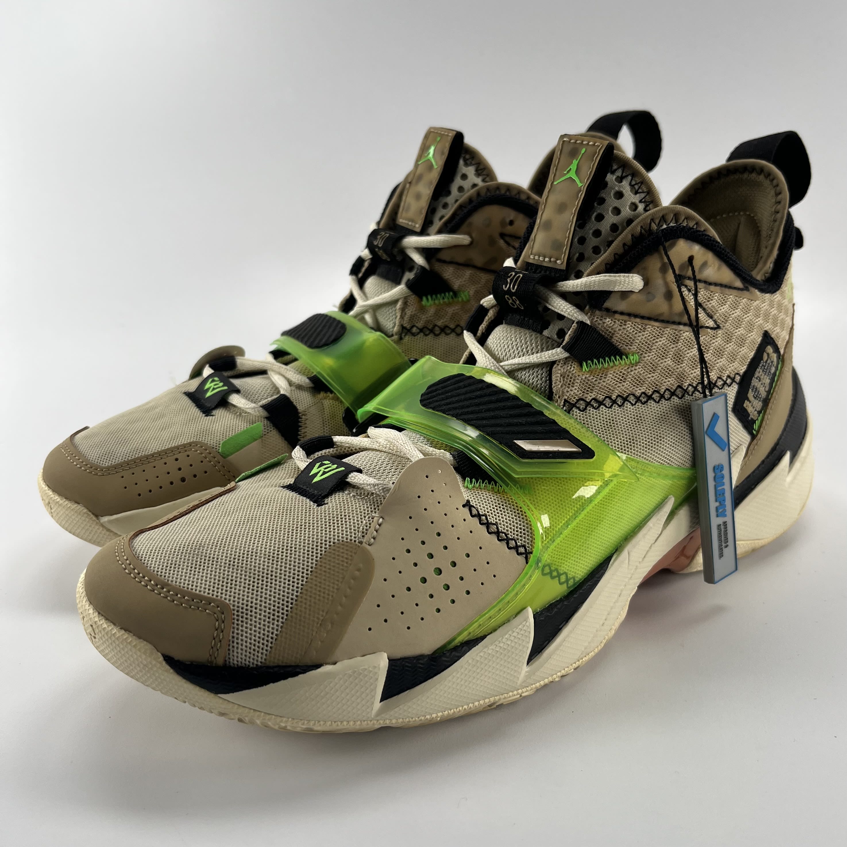 SP202 Jordan "Why Not?" Zer0.3 Parachute Beige