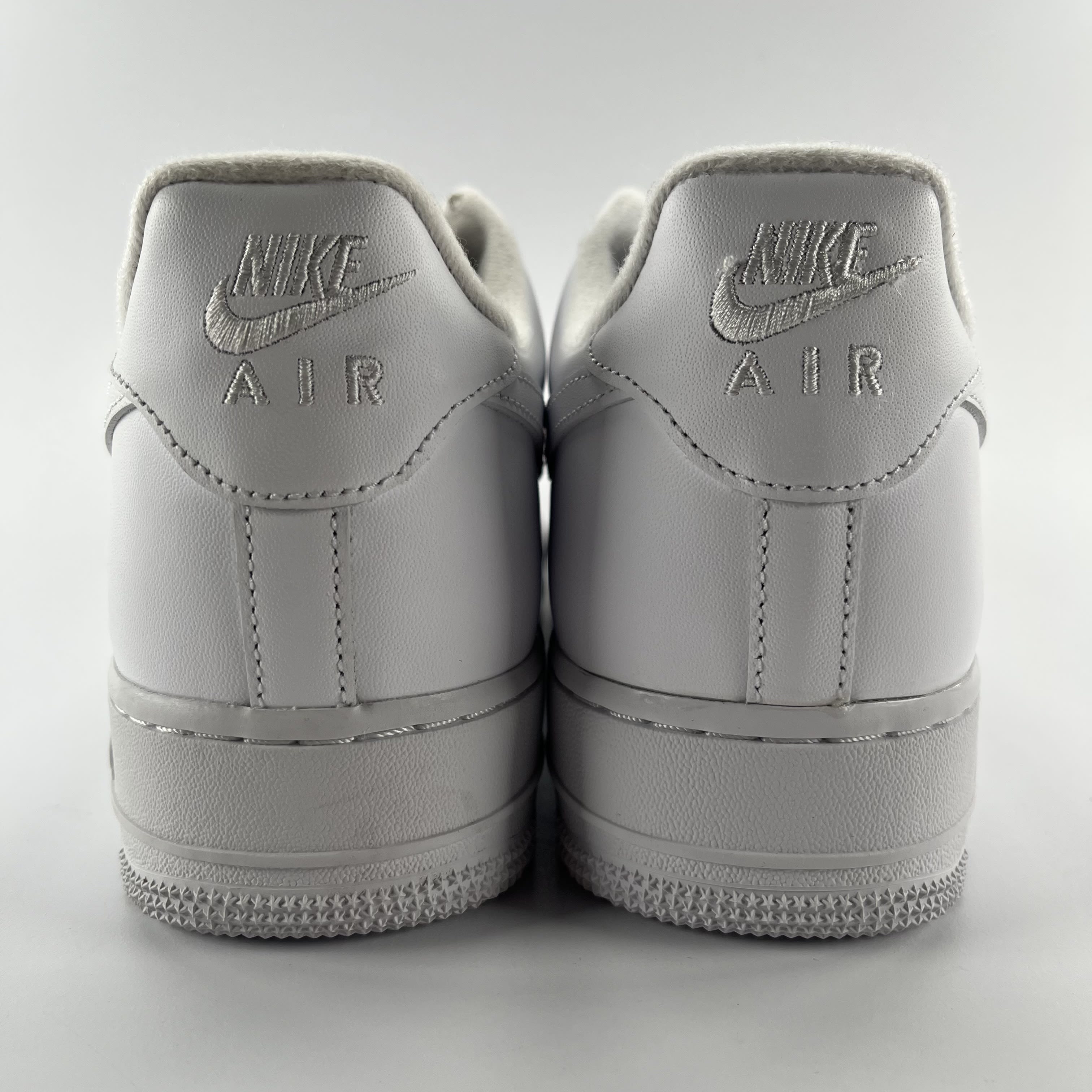 279725 Nike Air Force 1 Low Supreme White