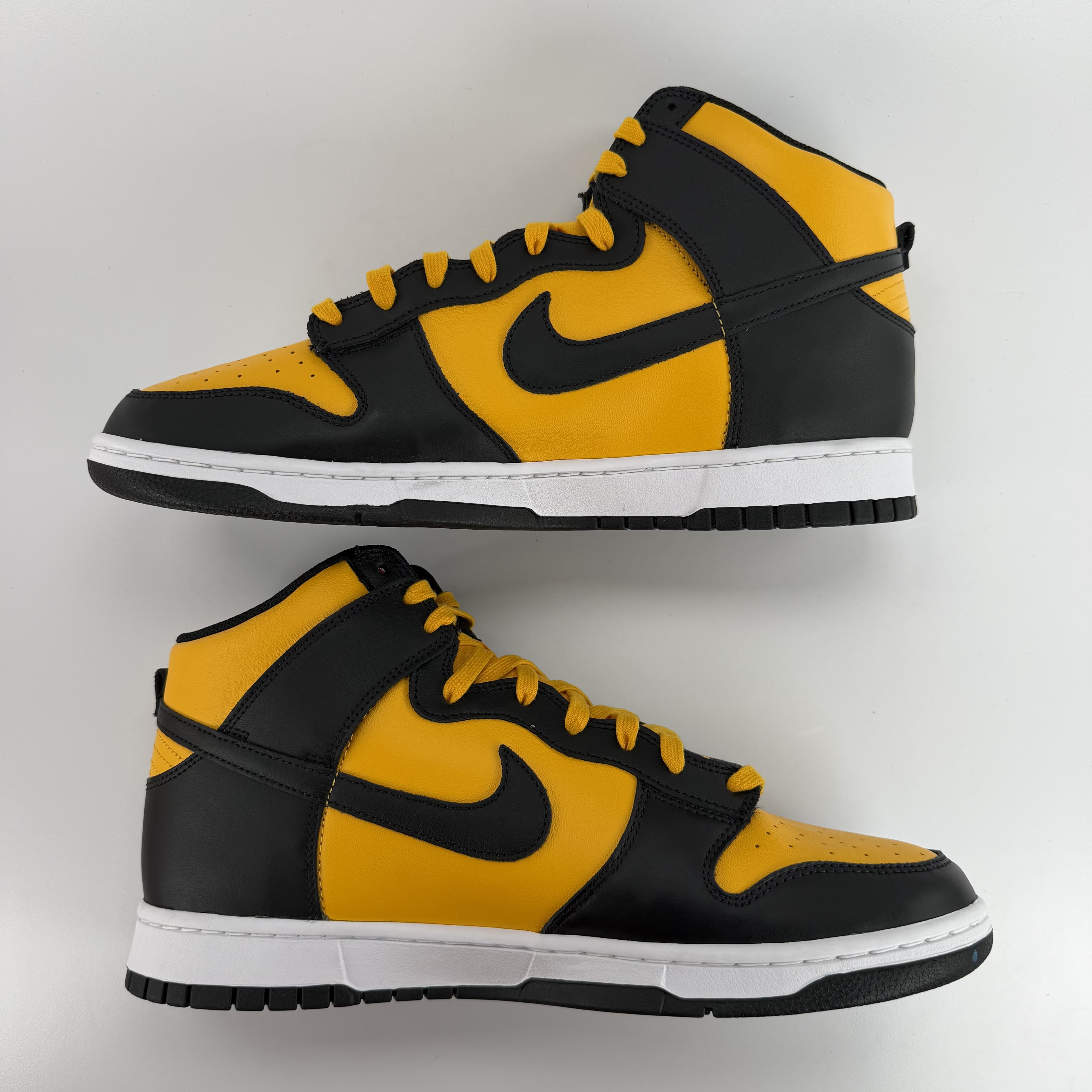 437584 Nike Dunk High Retro Reverse Goldenrod