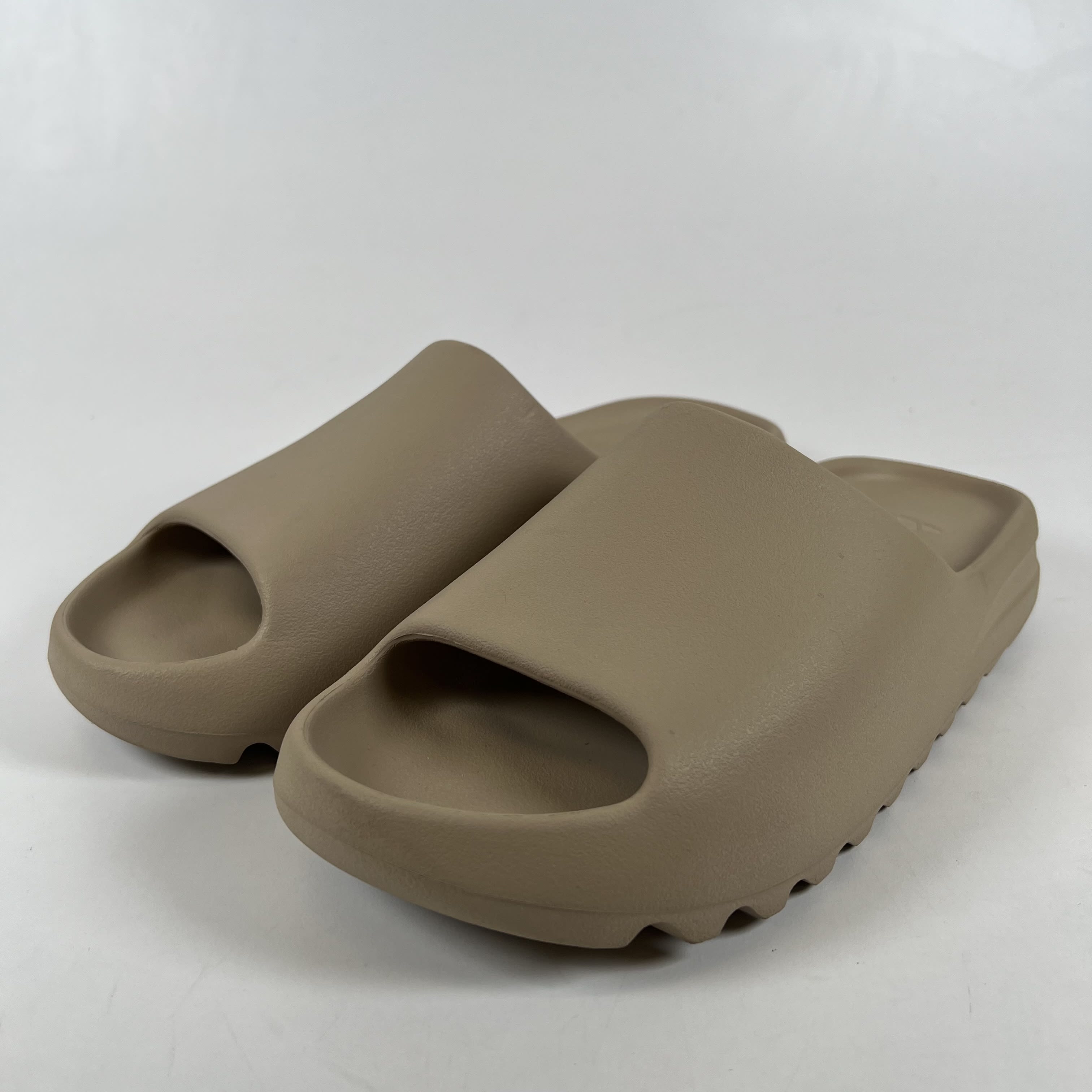 SP10008 adidas Yeezy Slide Pure (Restock Pair)