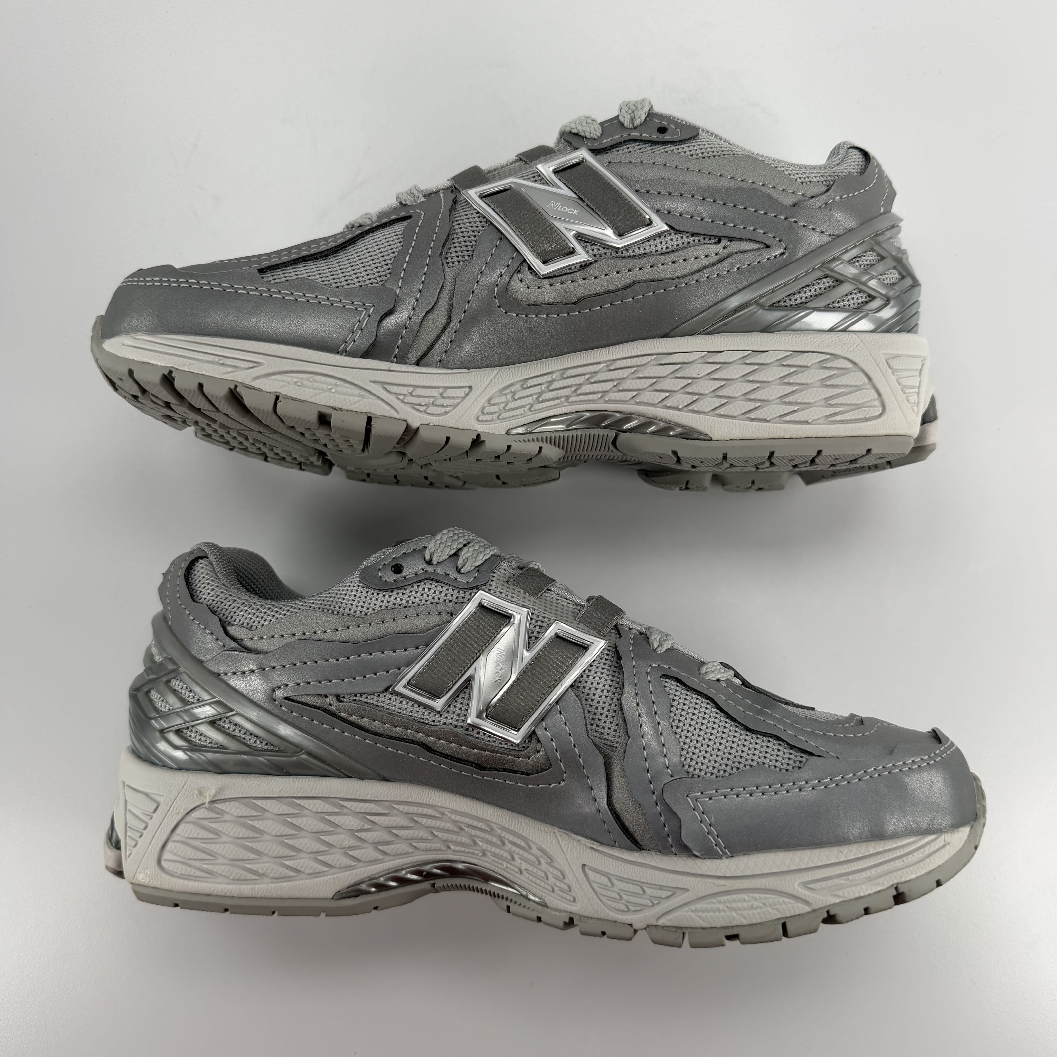261333 New Balance 1906D Protection Pack Silver Metallic