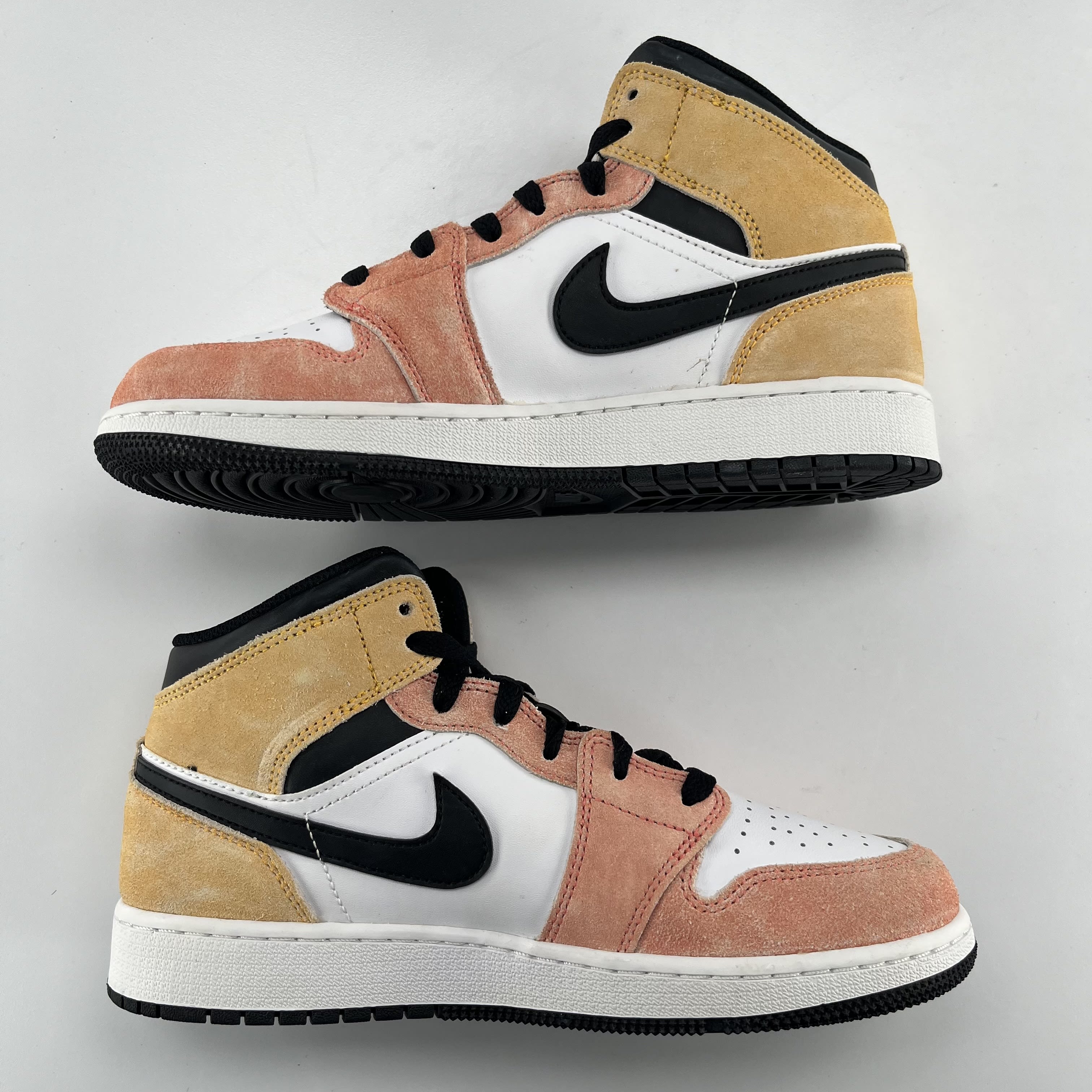 616515 Jordan 1 Mid SE Flight Club (GS)
