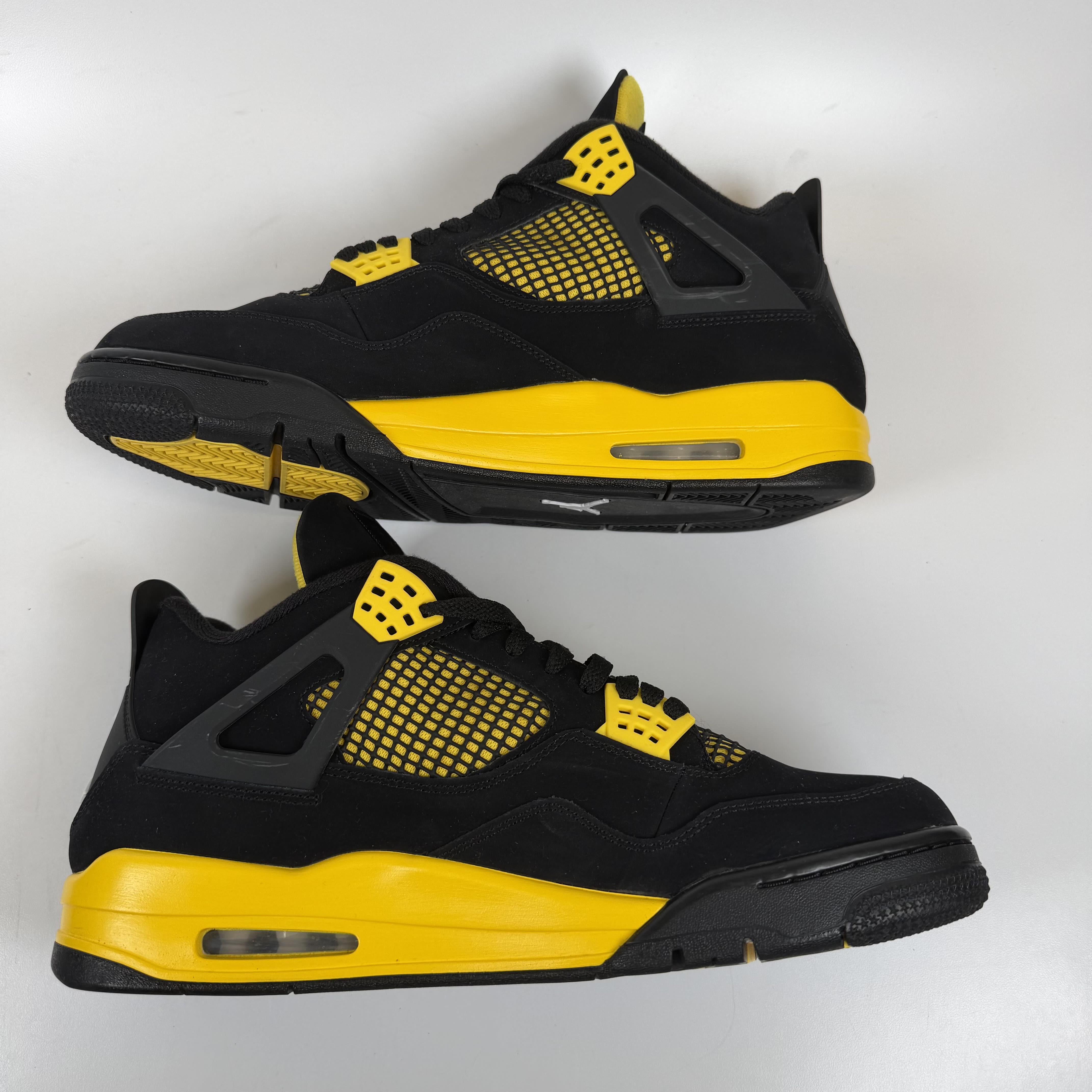 SP12076 Jordan 4 Retro Thunder (2023)