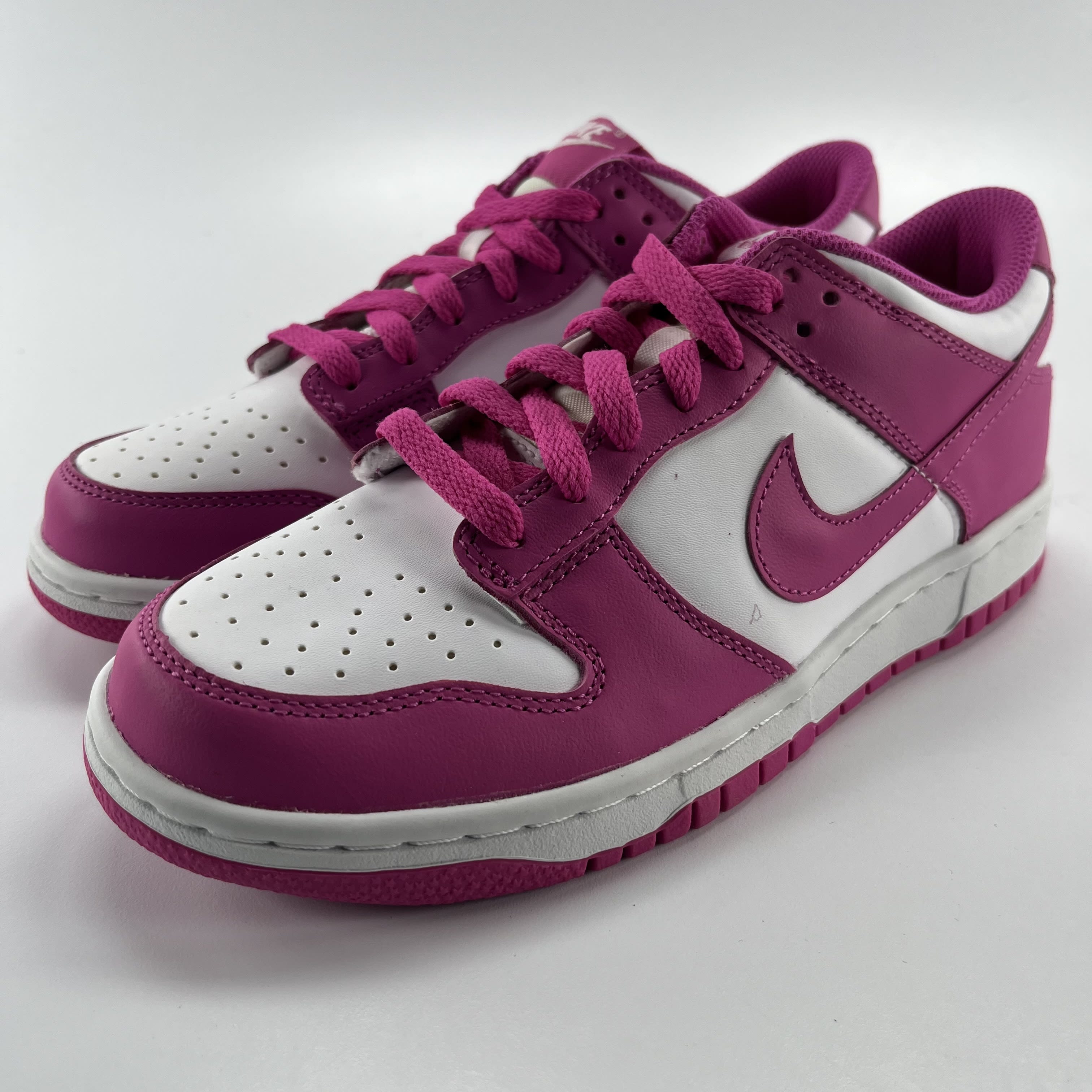 418601 Nike Dunk Low Active Fuchsia (GS)