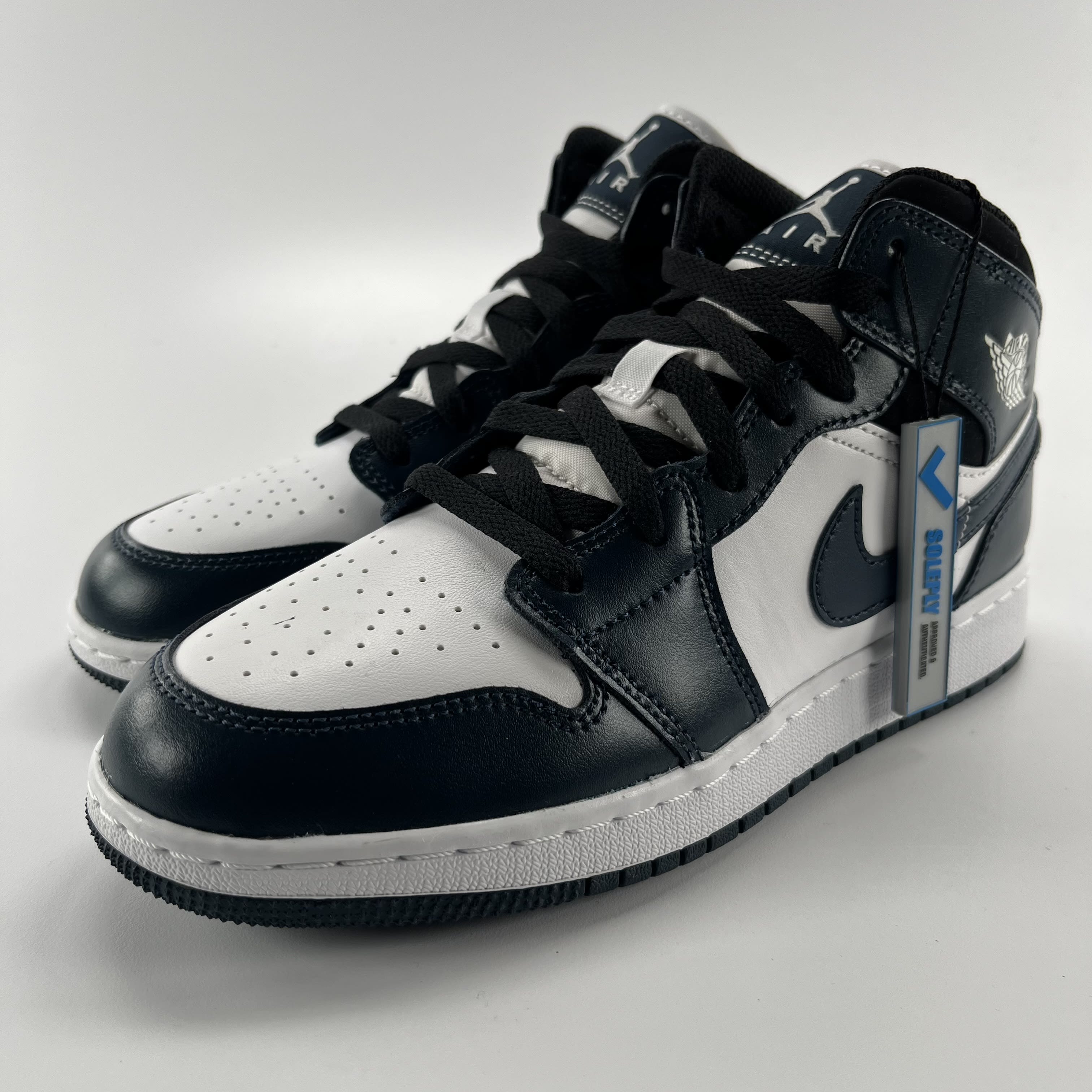 281111 Jordan 1 Mid Armory Navy (GS)