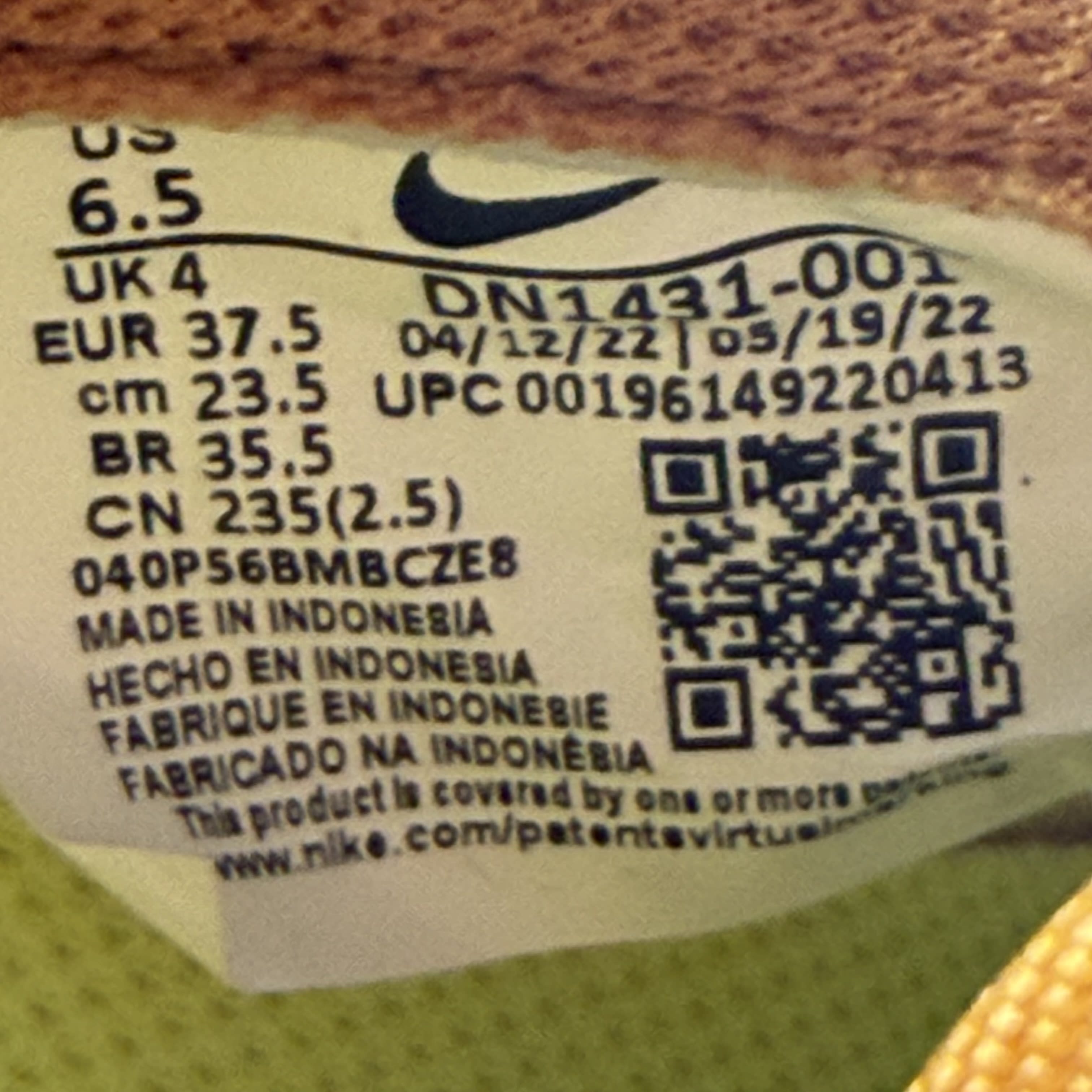 281940 Nike Dunk Low Next Nature Phantom Gold Suede (Women's)