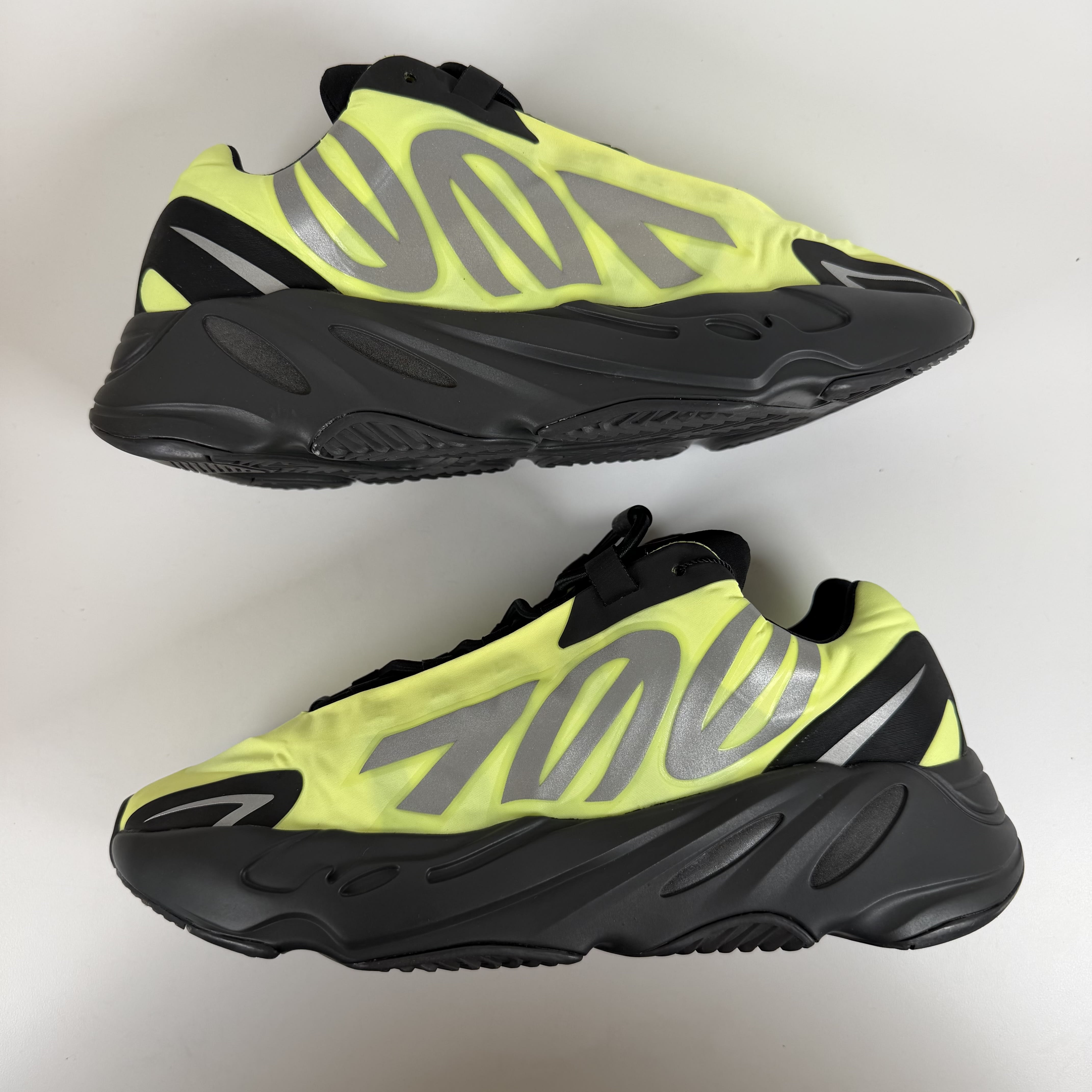 SP7339 adidas Yeezy Boost 700 MNVN Phosphor