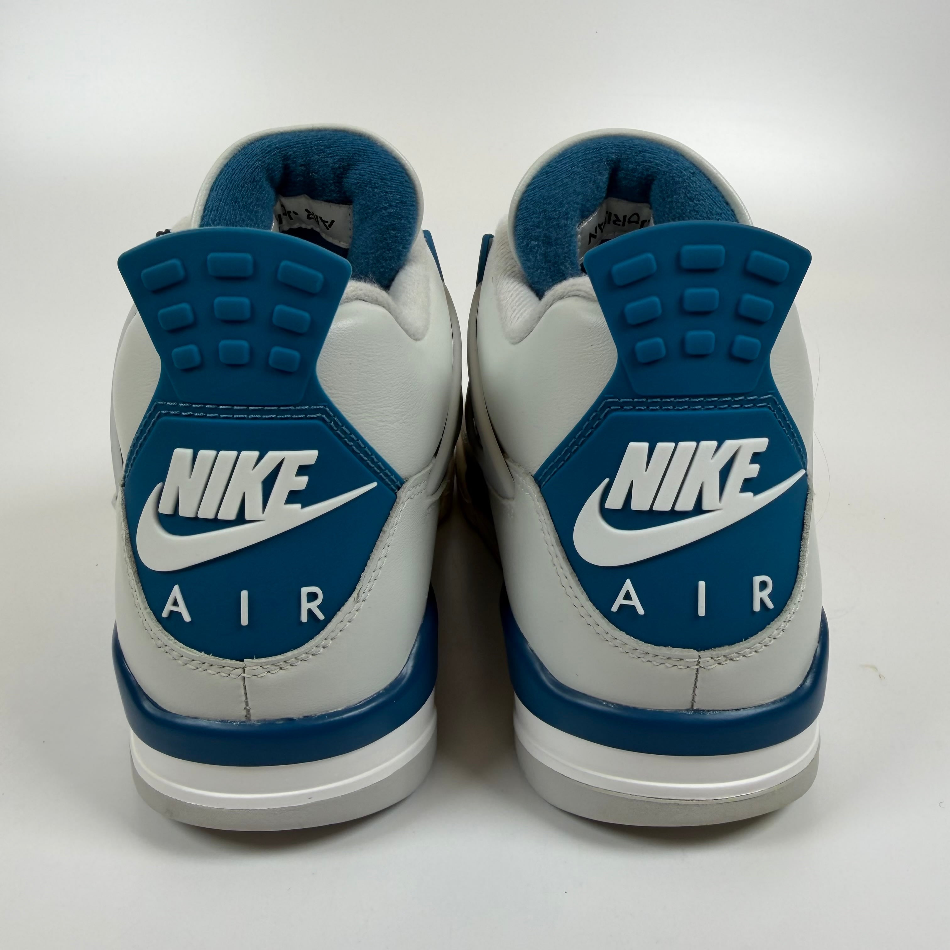 674902 Jordan 4 Retro Military Blue (2024)
