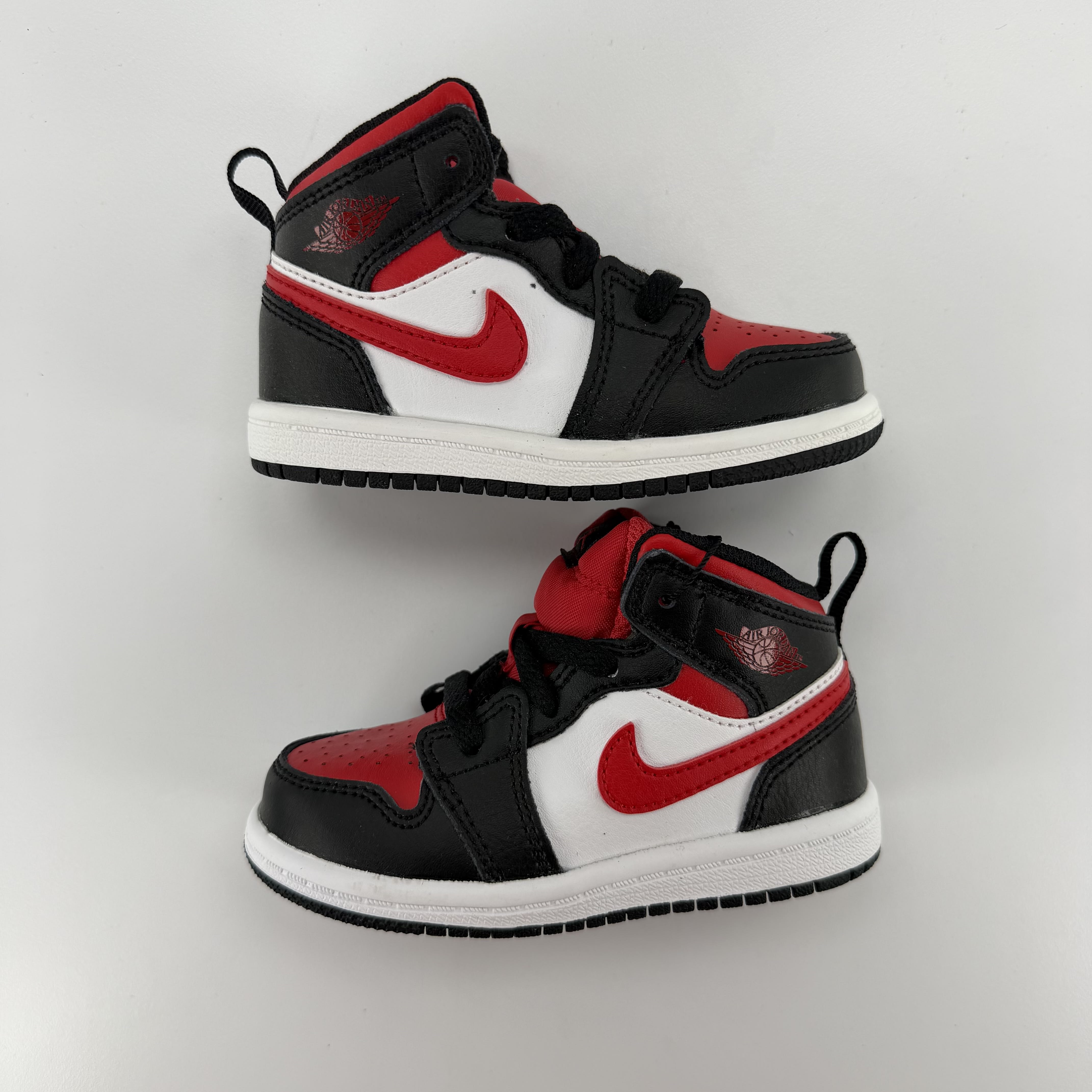 282747 Jordan 1 Mid Black Fire Red (TD)