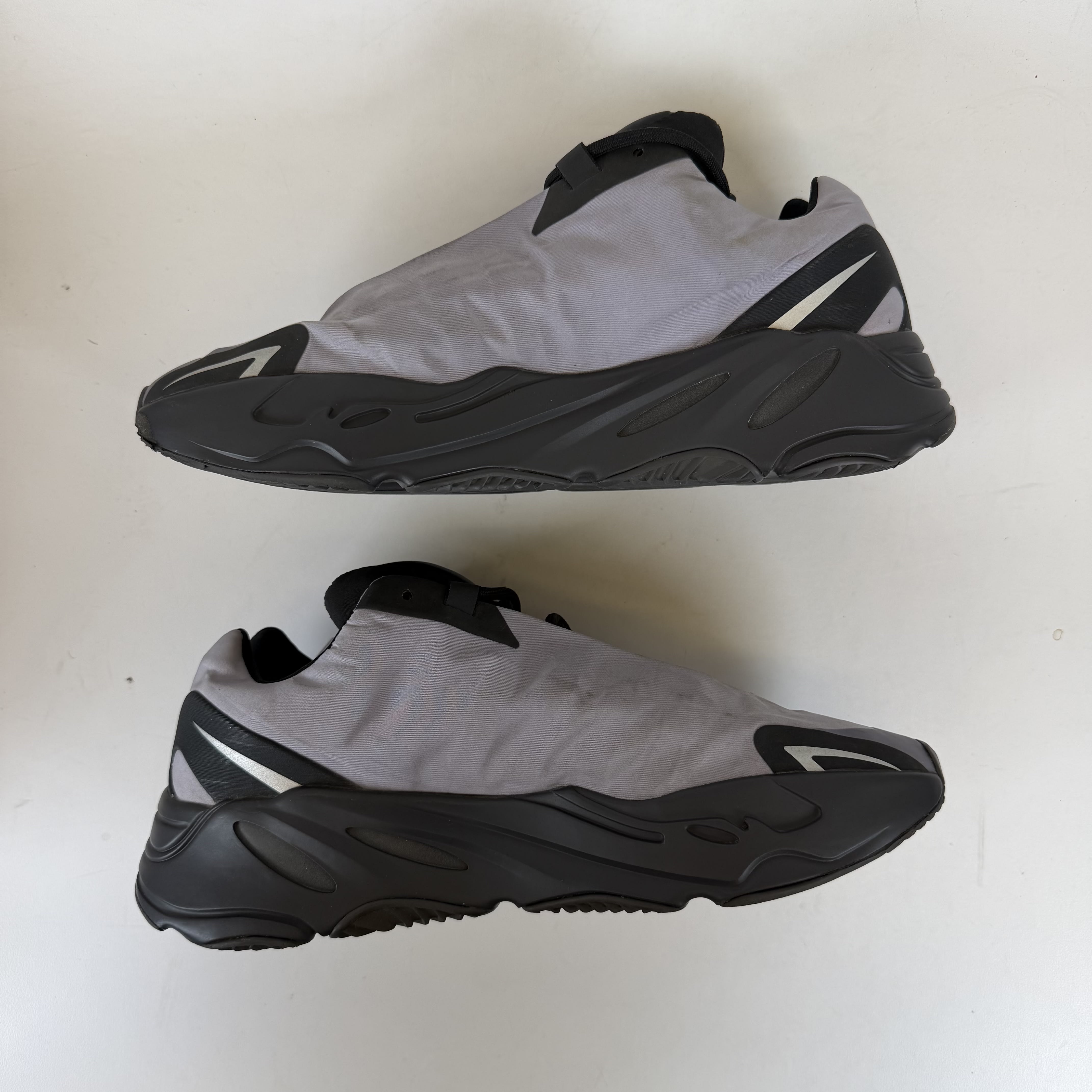 SP6837 Yeezy Boost 700 MNVN 'Geode'