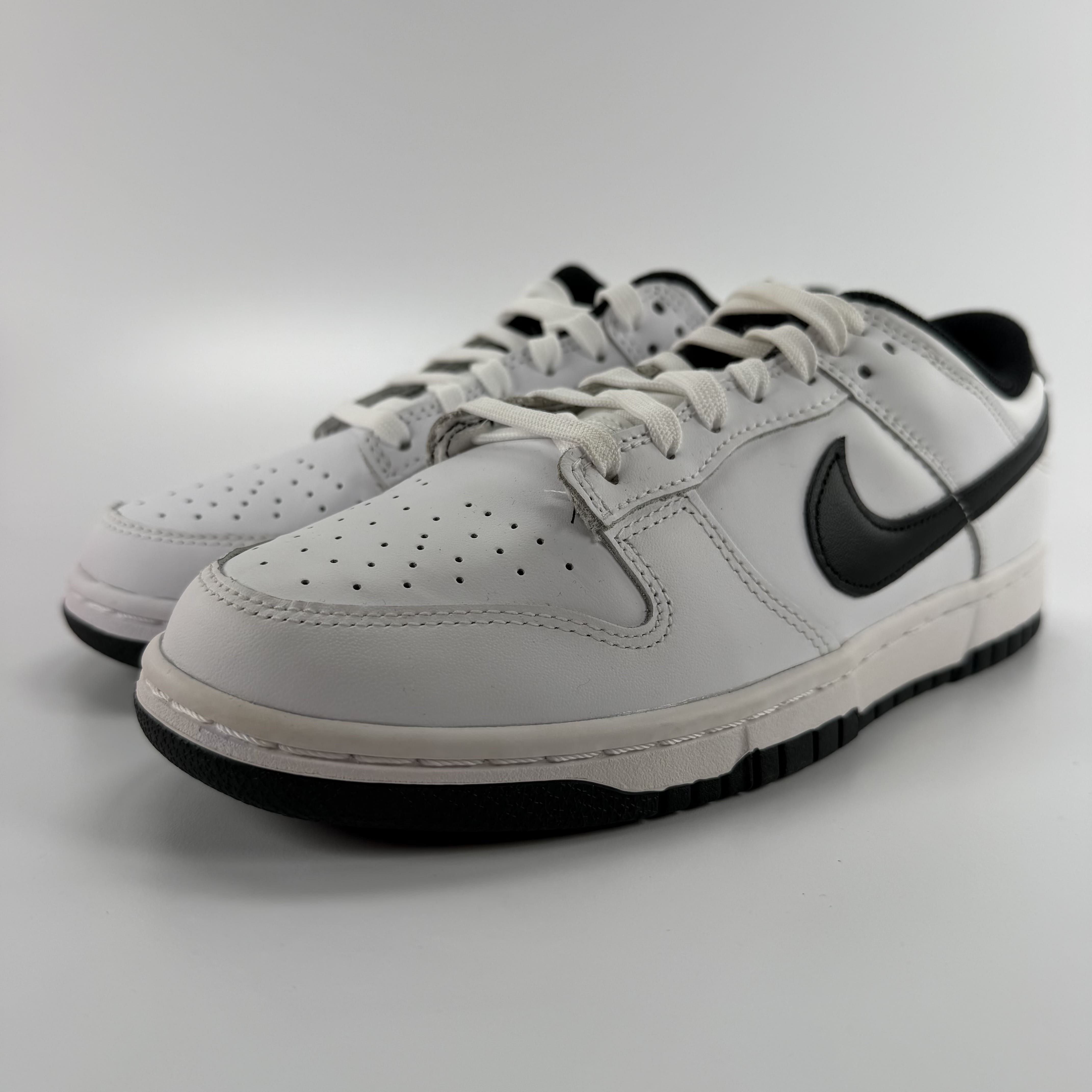 437450 Wmns Dunk Low 'White Black'