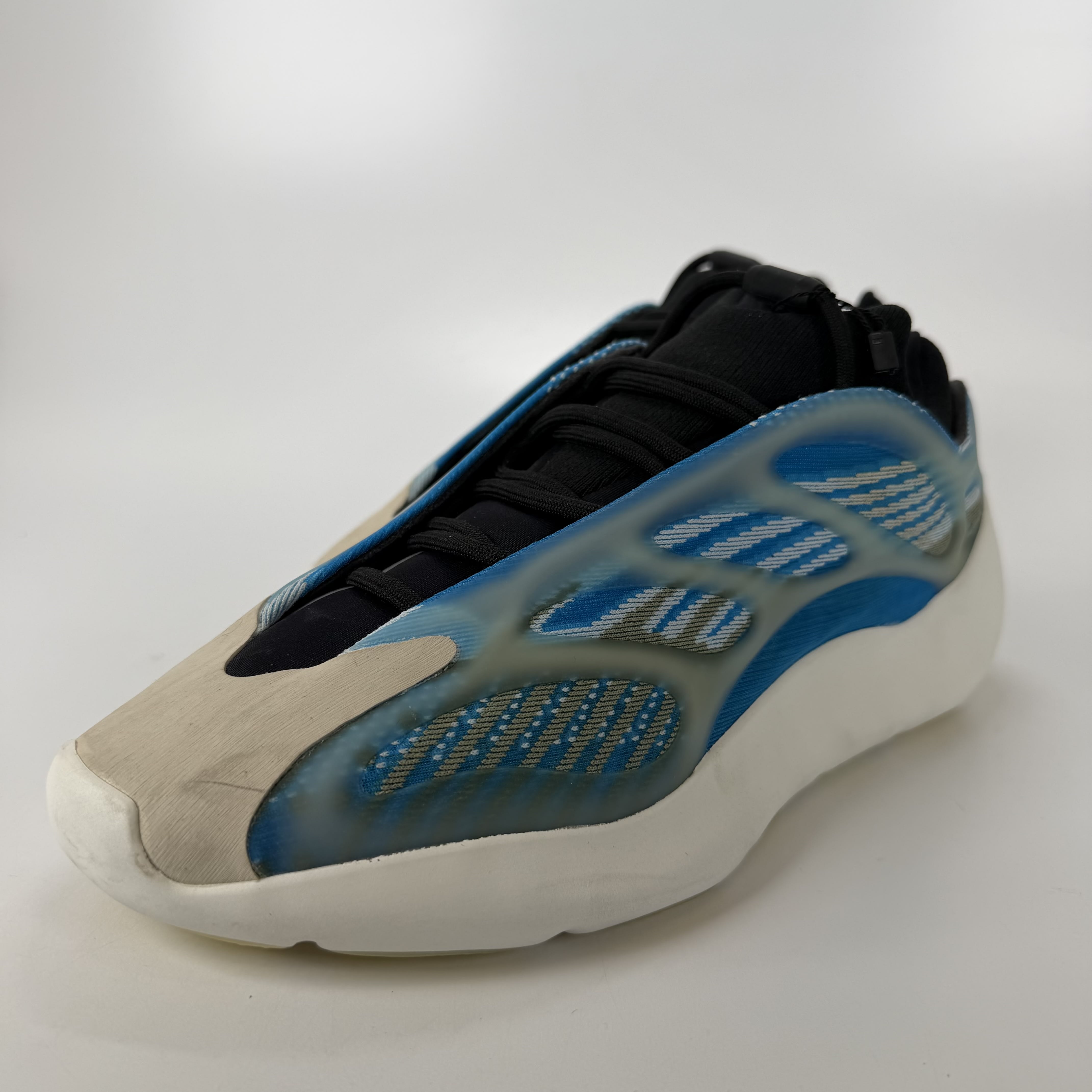 698799 adidas Yeezy 700 V3 Arzareth