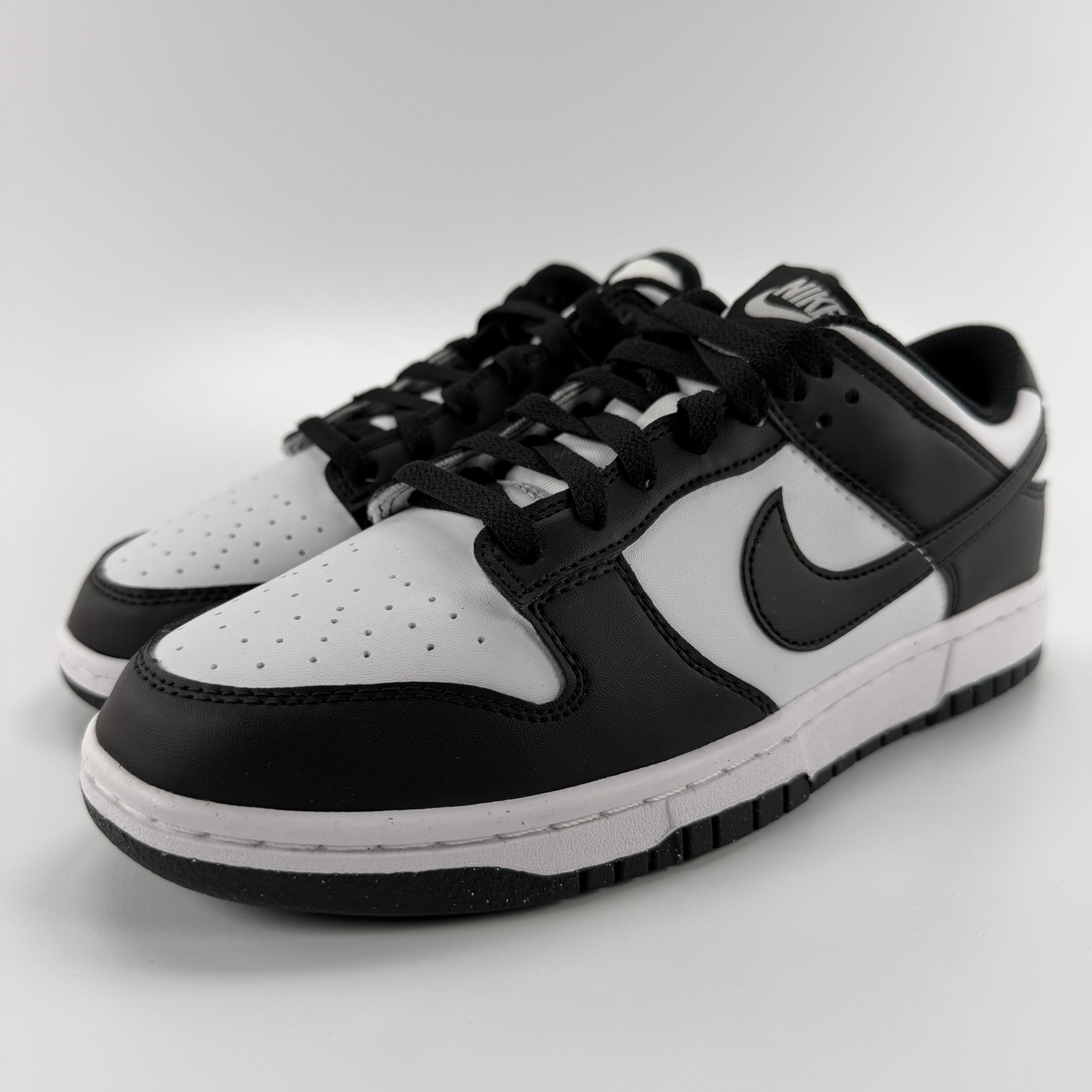 437251 Wmns Dunk Low Next Nature 'Panda'
