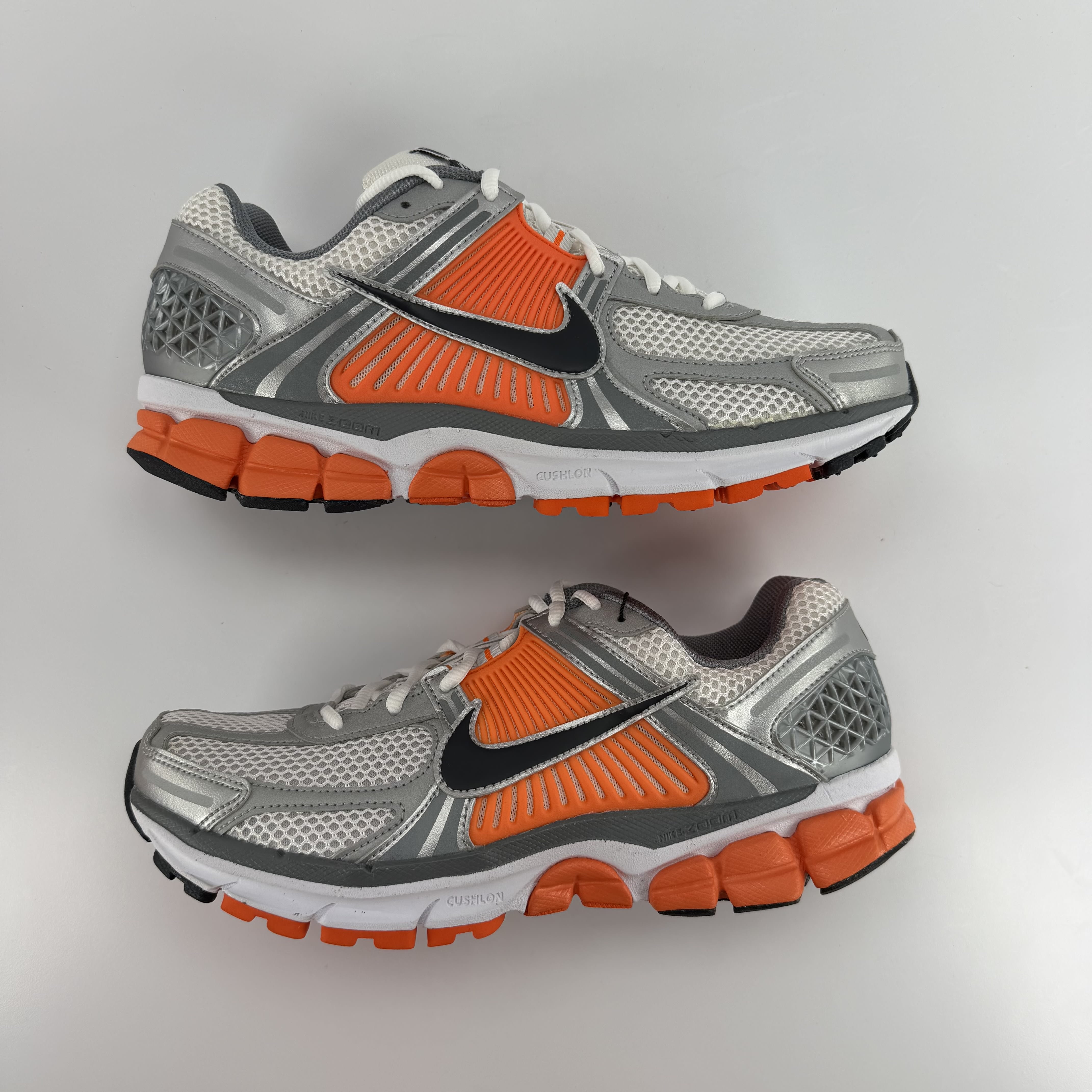 262818 Nike Zoom Vomero 5 Platinum Tint Safety Orange