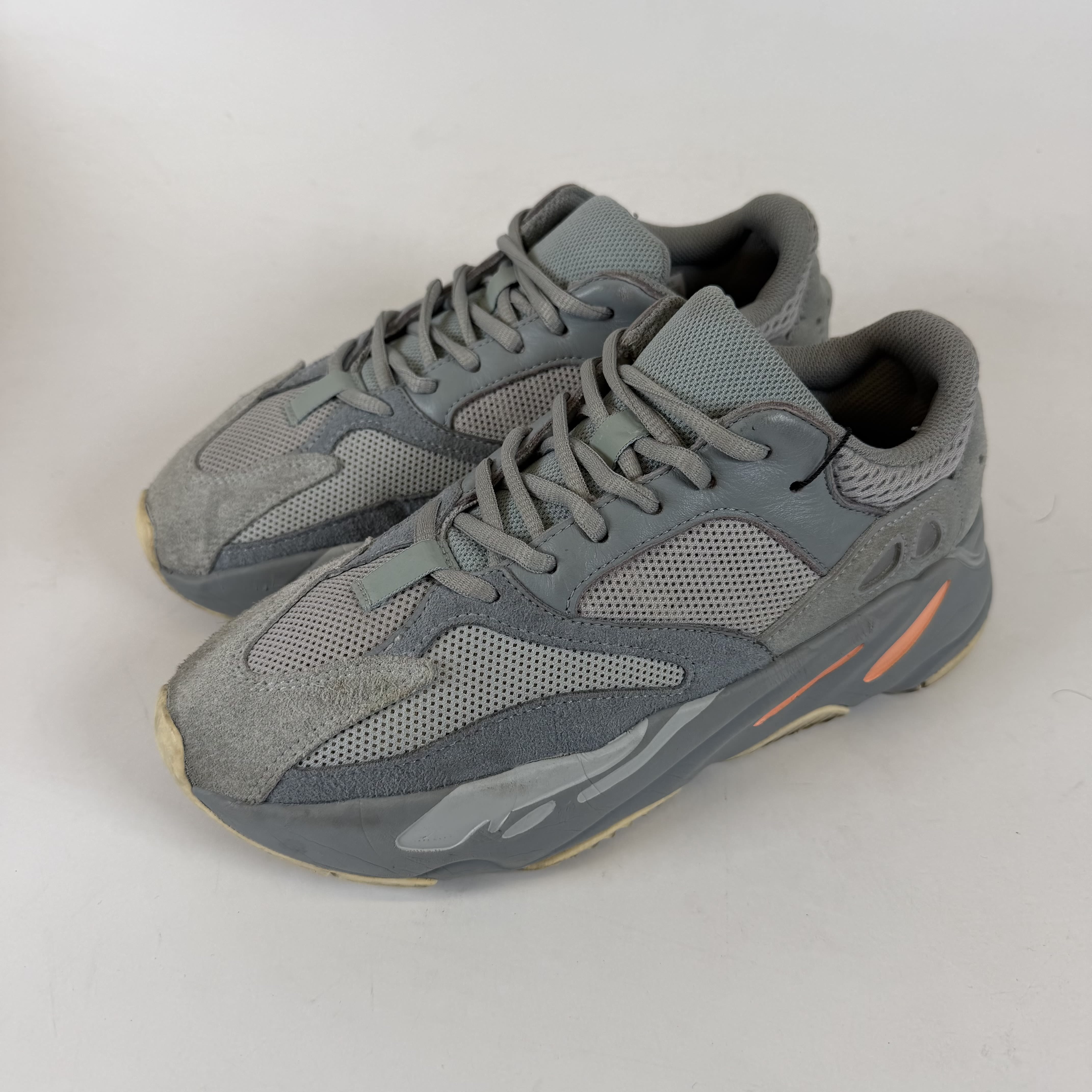 SP3902 adidas Yeezy Boost 700 Inertia