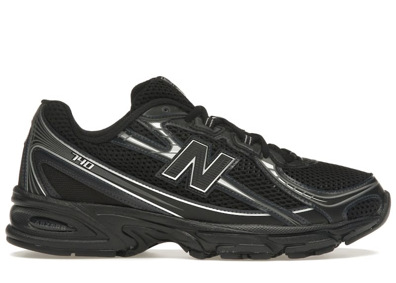 https://res.cloudinary.com/dlqdbsx2k/image/upload/v1784221181/New-Balance-740v2-Black-Grey-Silver-Product_dnbygz.jpg