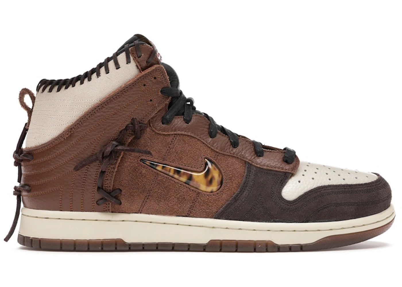 https://images.stockx.com/images/Nike-Dunk-High-Bodega-AB-Pearl-Product.jpg?fit=fill&bg=FFFFFF&w=700&h=500&fm=webp&auto=compress&q=90&dpr=2&trim=color&updated_at=1738193358