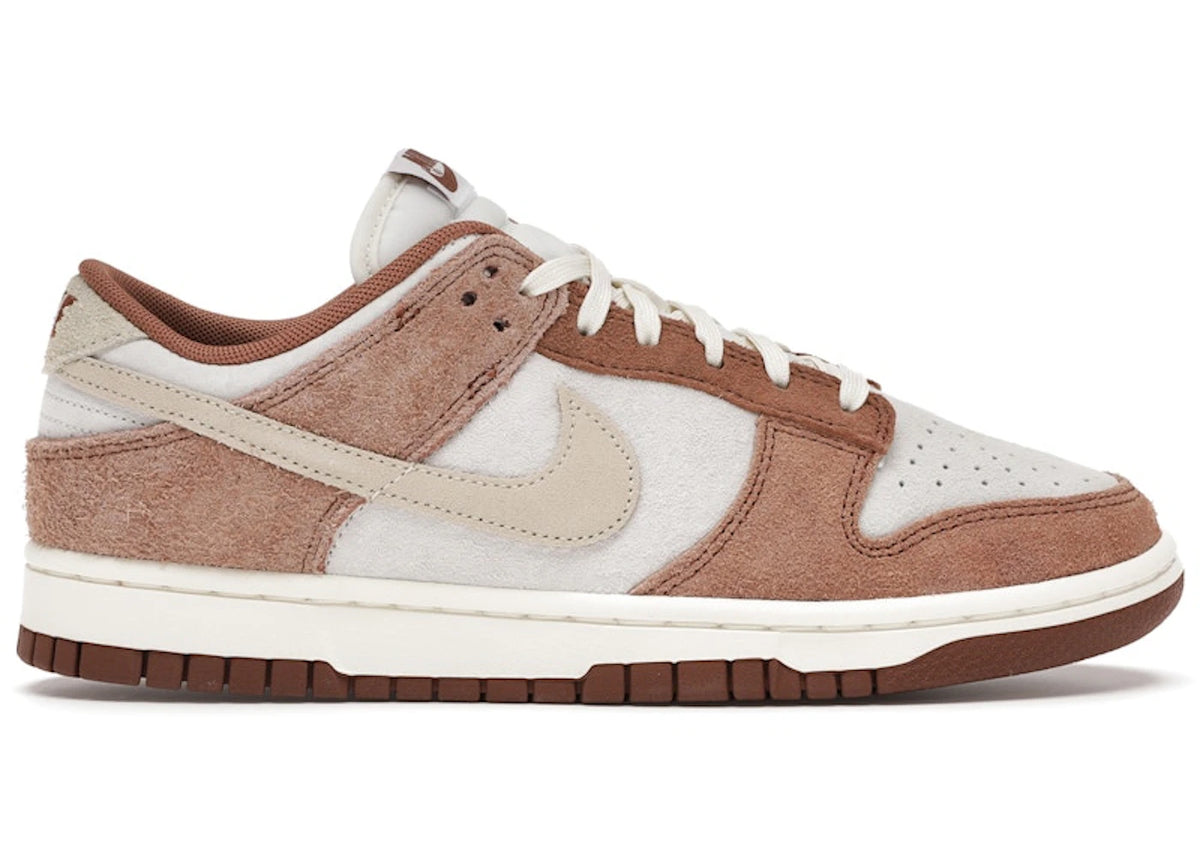 https://images.stockx.com/images/Nike-Dunk-Low-Medium-Curry-Product.jpg?fit=fill&bg=FFFFFF&w=700&h=500&fm=webp&auto=compress&q=90&dpr=2&trim=color&updated_at=1738193358