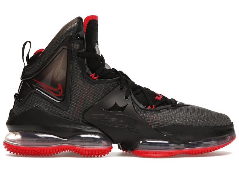 SP7617 Nike LeBron 19 Bred