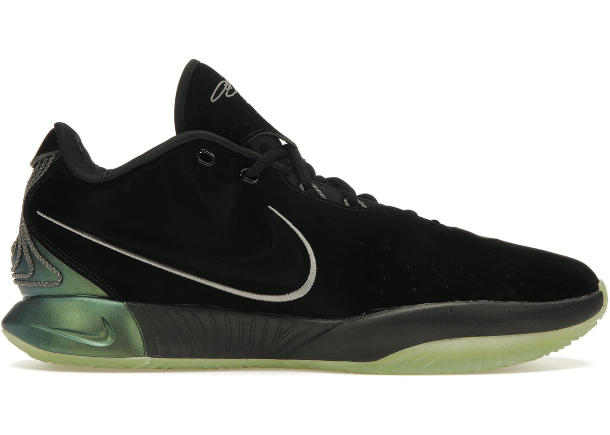 https://images.stockx.com/images/Nike-LeBron-21-Tahitian-Product.jpg?fit=fill&bg=FFFFFF&w=700&h=500&fm=webp&auto=compress&q=90&dpr=2&trim=color&updated_at=1738193358