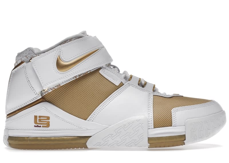 SP12686 Nike LeBron Zoom 2 Maccabi (2022)