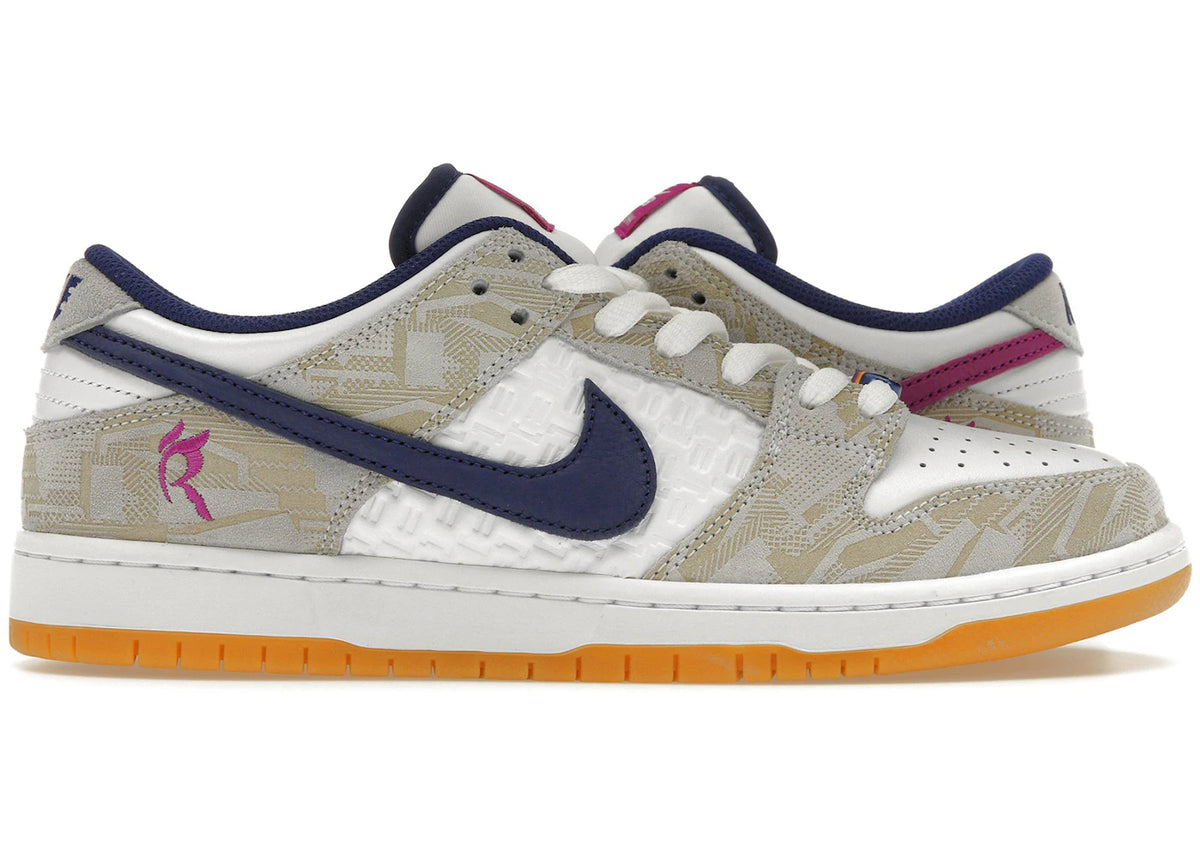 https://images.stockx.com/images/Nike-SB-Dunk-Low-Rayssa-Leal-Product.jpg?fit=fill&bg=FFFFFF&w=700&h=500&fm=webp&auto=compress&q=90&dpr=2&trim=color&updated_at=1738193358