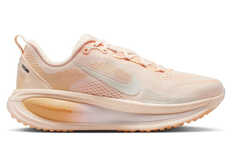SP10657 Nike Vomero 18 Guava Ice Orange Chalk (Women's)