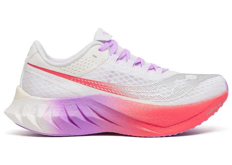 https://res.cloudinary.com/dlqdbsx2k/image/upload/v1781038756/Saucony-Endorphin-Pro-4-White-Crocus-Womens_zygefc.jpg