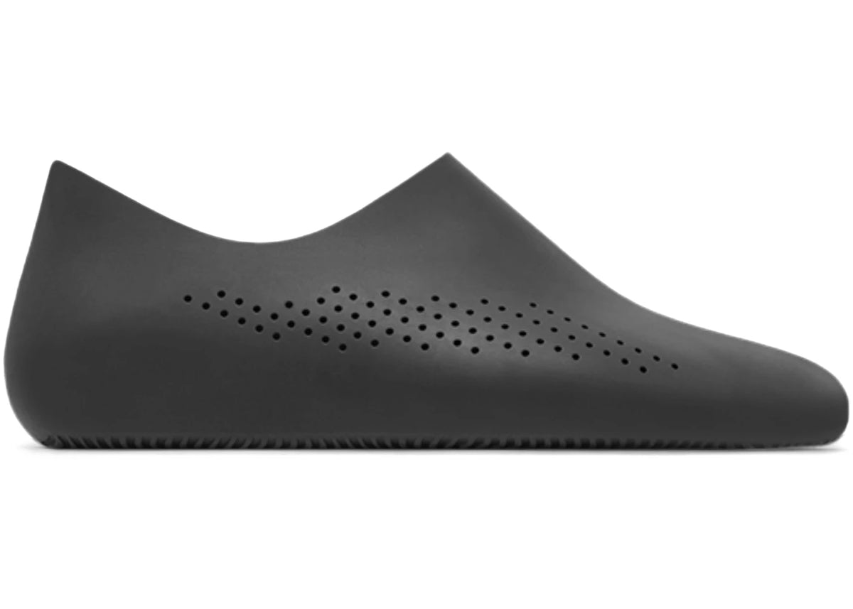 https://images.stockx.com/images/YZY-AQ-01-Tactical.jpg?fit=fill&bg=FFFFFF&w=700&h=500&fm=webp&auto=compress&q=90&dpr=2&trim=color&updated_at=1777581005