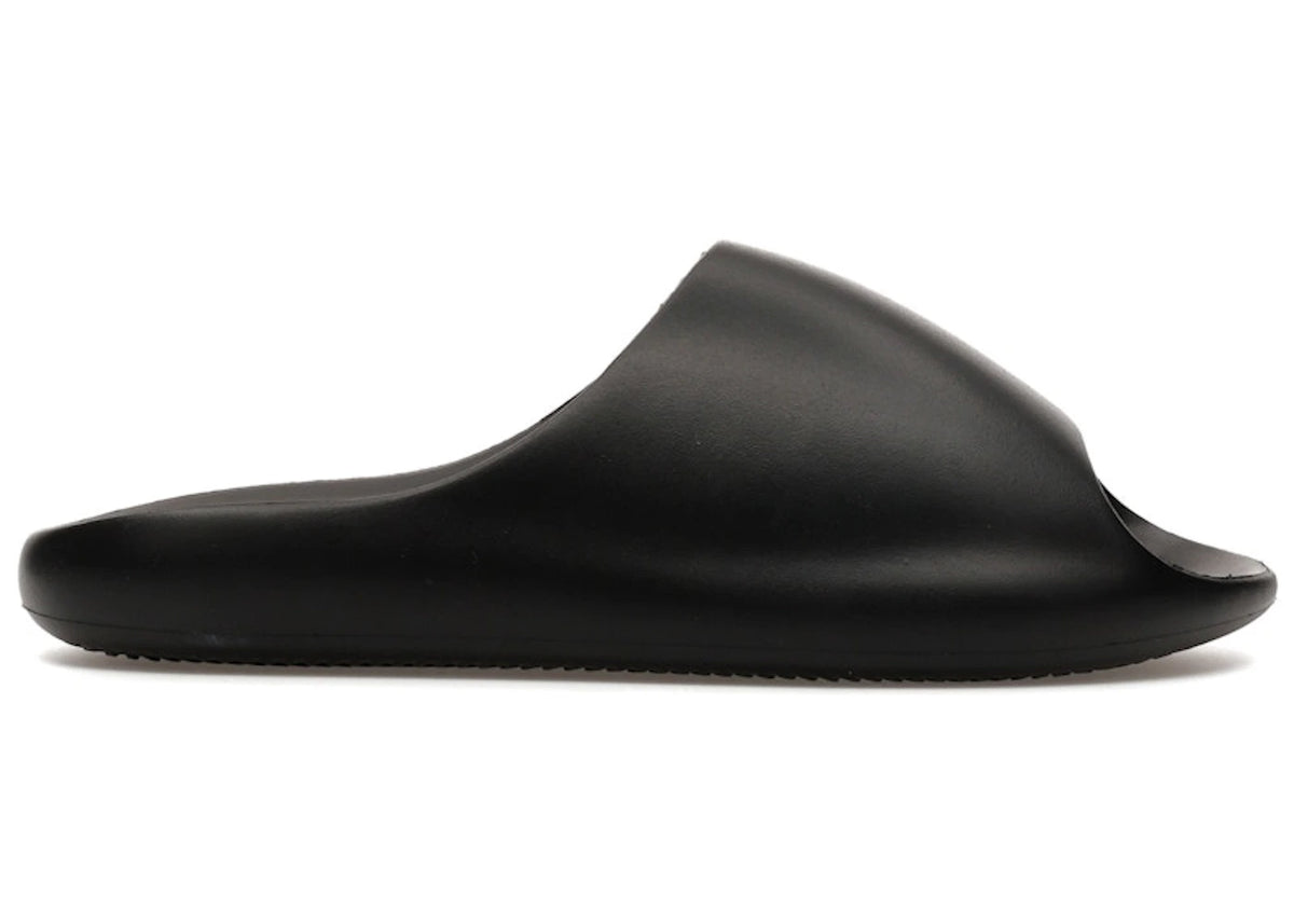 https://images.stockx.com/images/YZY-YS-02-Black-Product.jpg?fit=fill&bg=FFFFFF&w=700&h=500&fm=webp&auto=compress&q=90&dpr=2&trim=color&updated_at=1780346032